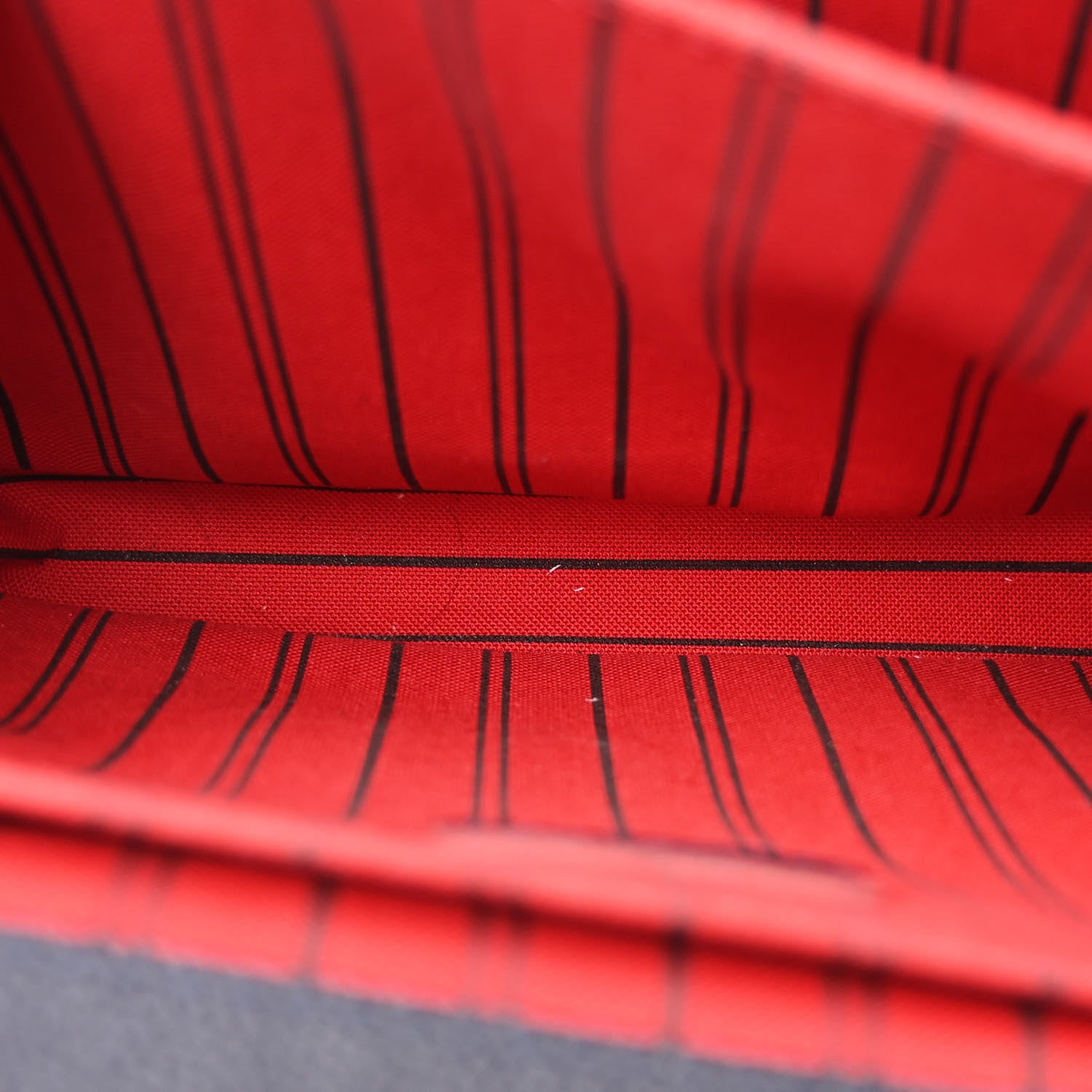 Louis Vuitton Empreinte Pochette Metis Marine Rouge 6 of 12