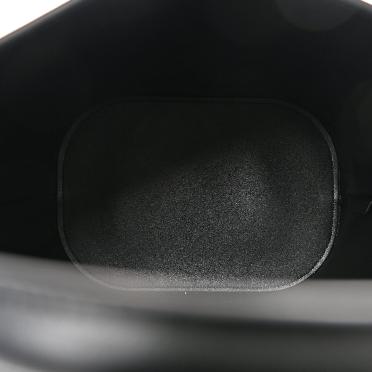 Smooth Calfskin Triomphe Medium Louise Bag Black