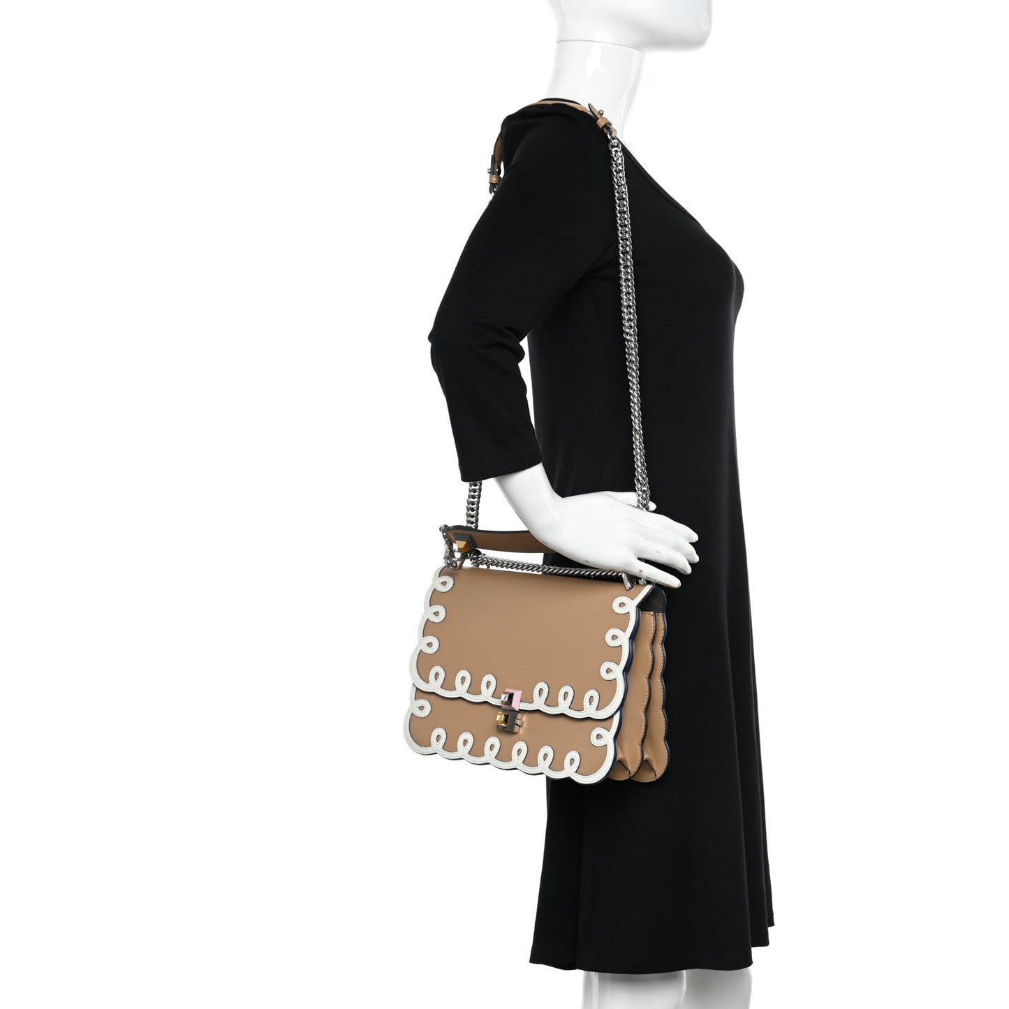 Vitello Liberty Dolce Scalloped Studded Scrollwork Kan I Shoulder Bag Cuoio White