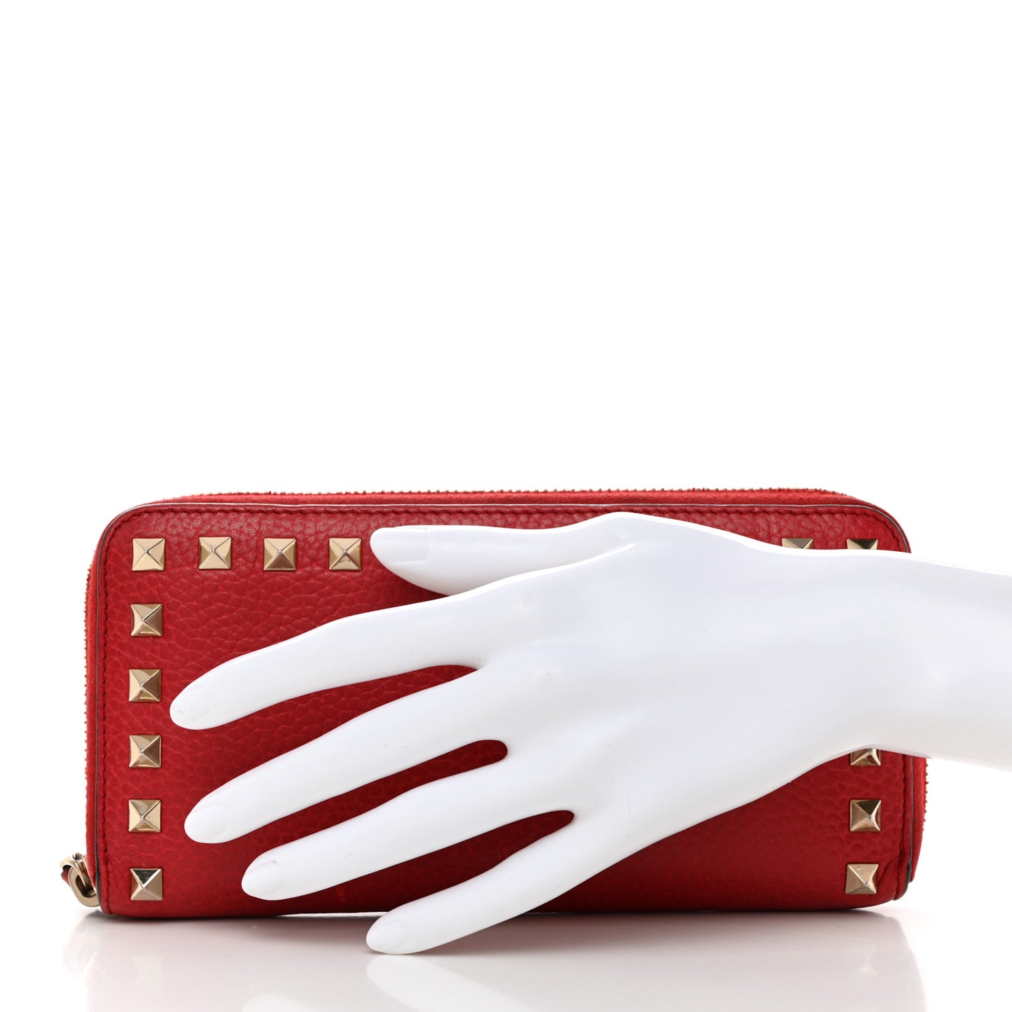 Pebbled Calfskin Rockstud Zip Around Wallet Rosso Valentino