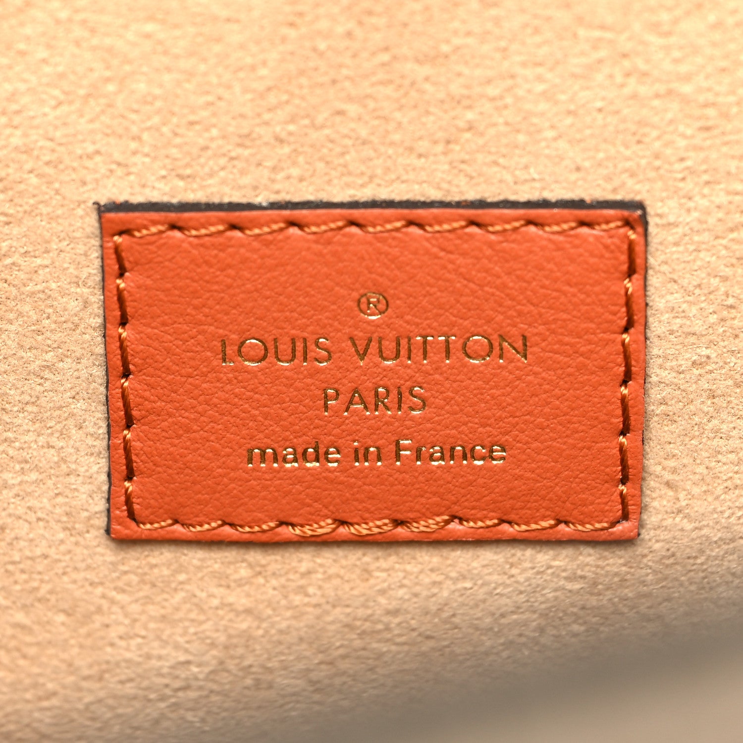 Louis Vuitton Calfskin Monogram Tufting On My Side Galet 6 of 9