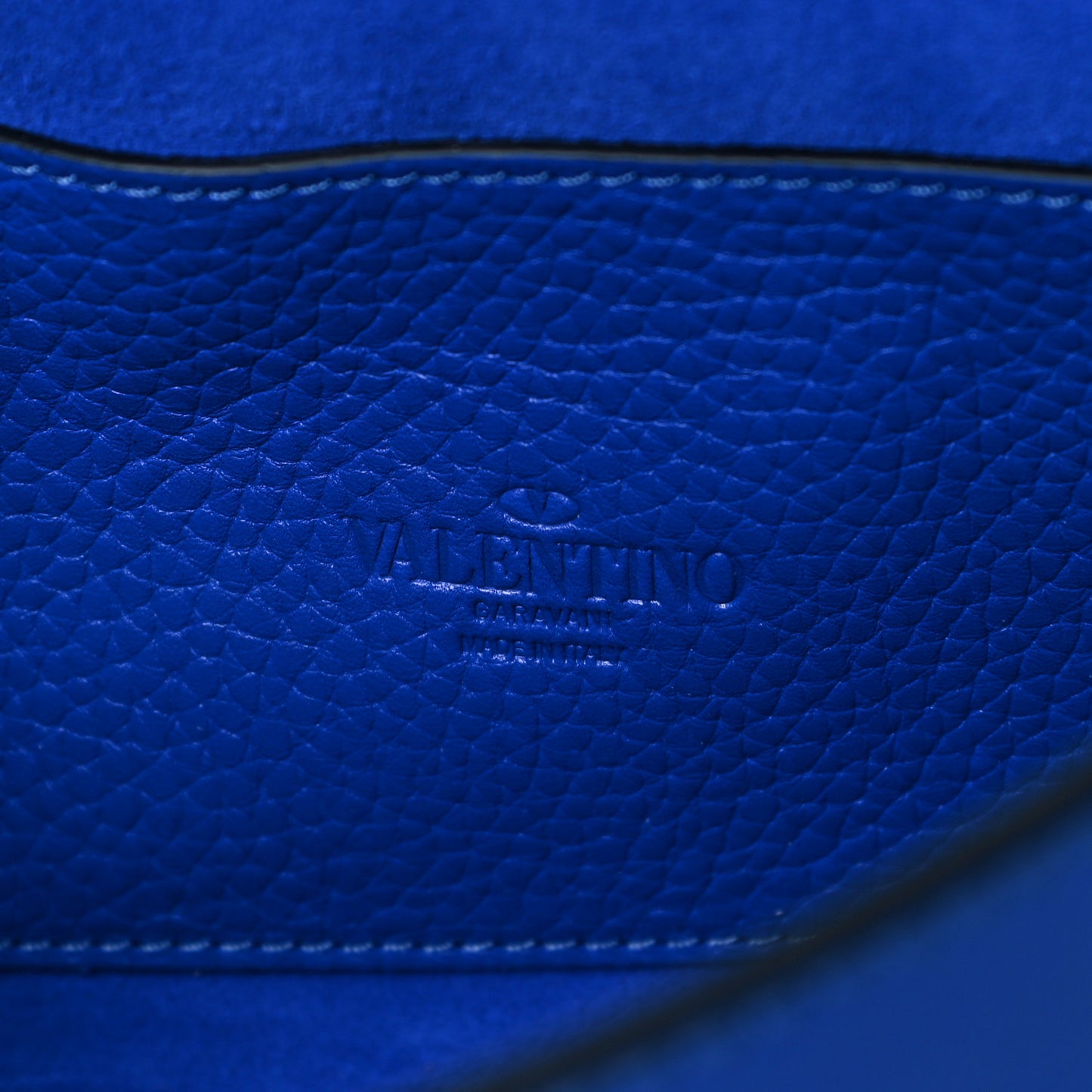 Pebbled Calfskin Medium Rockstud Flip Lock Crossbody Bag Acid Blue