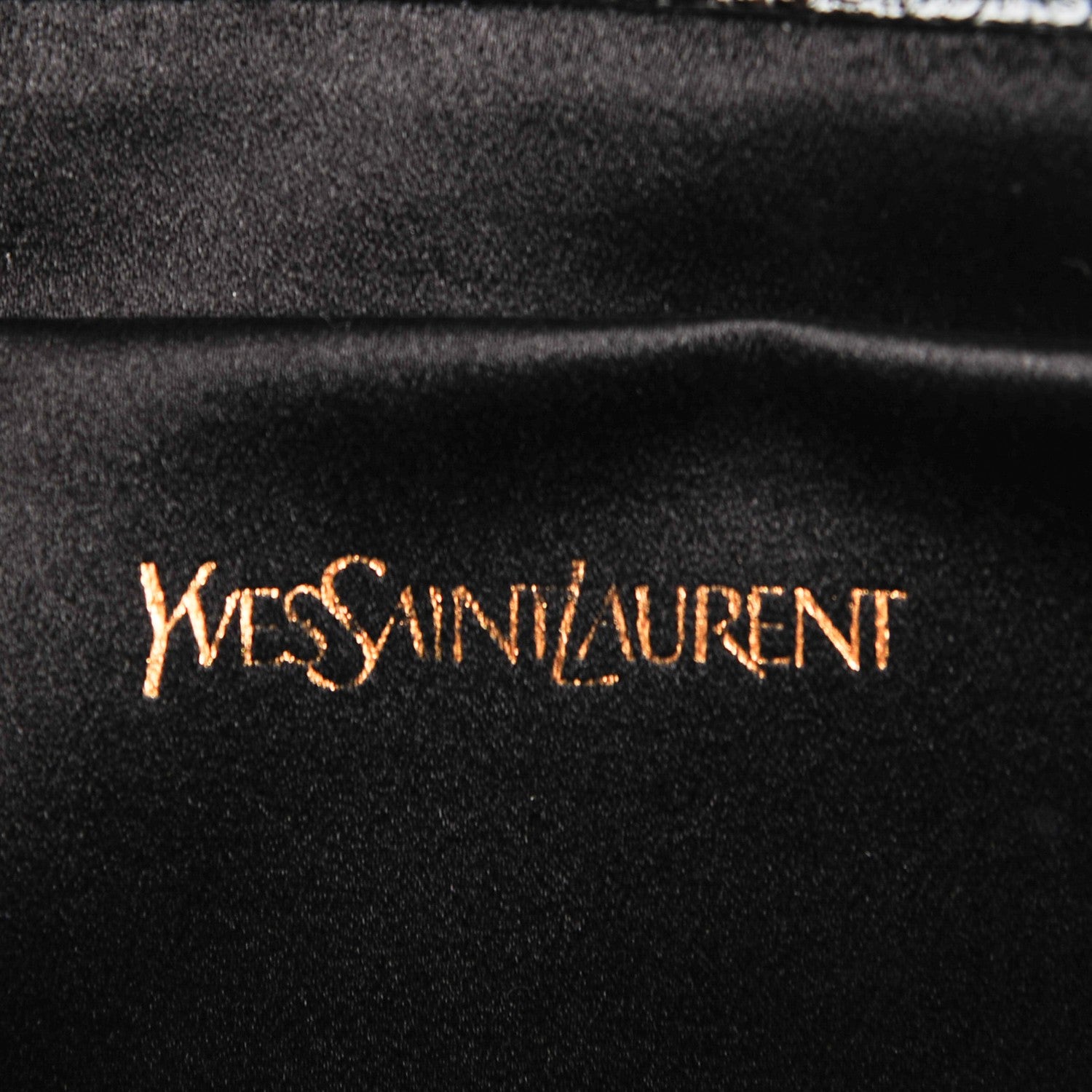 Saint Laurent Textured Patent Monogram Large Belle De Jour Clutch Black 6 of 7