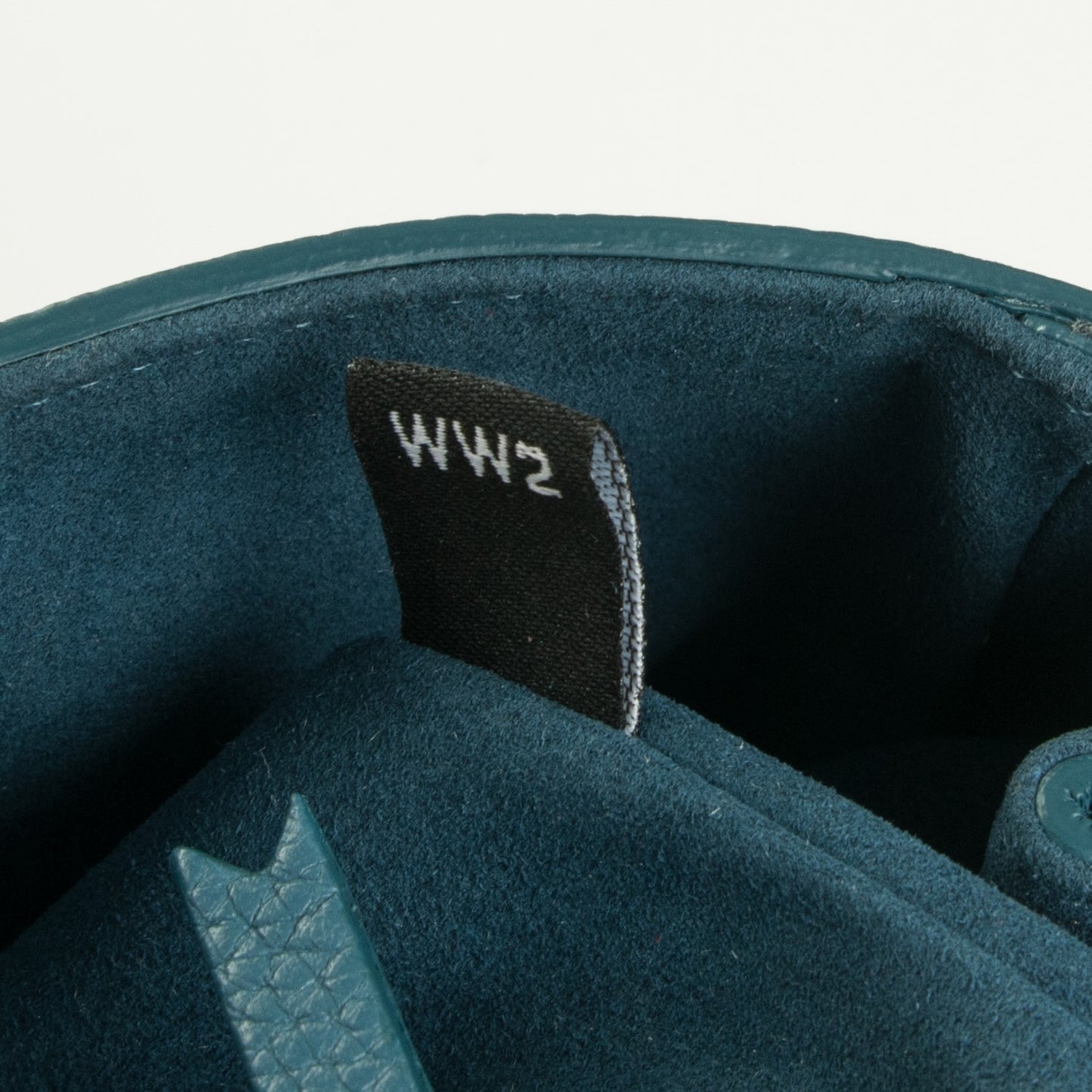 Classic Grain Medium Lily Flap Steel Blue