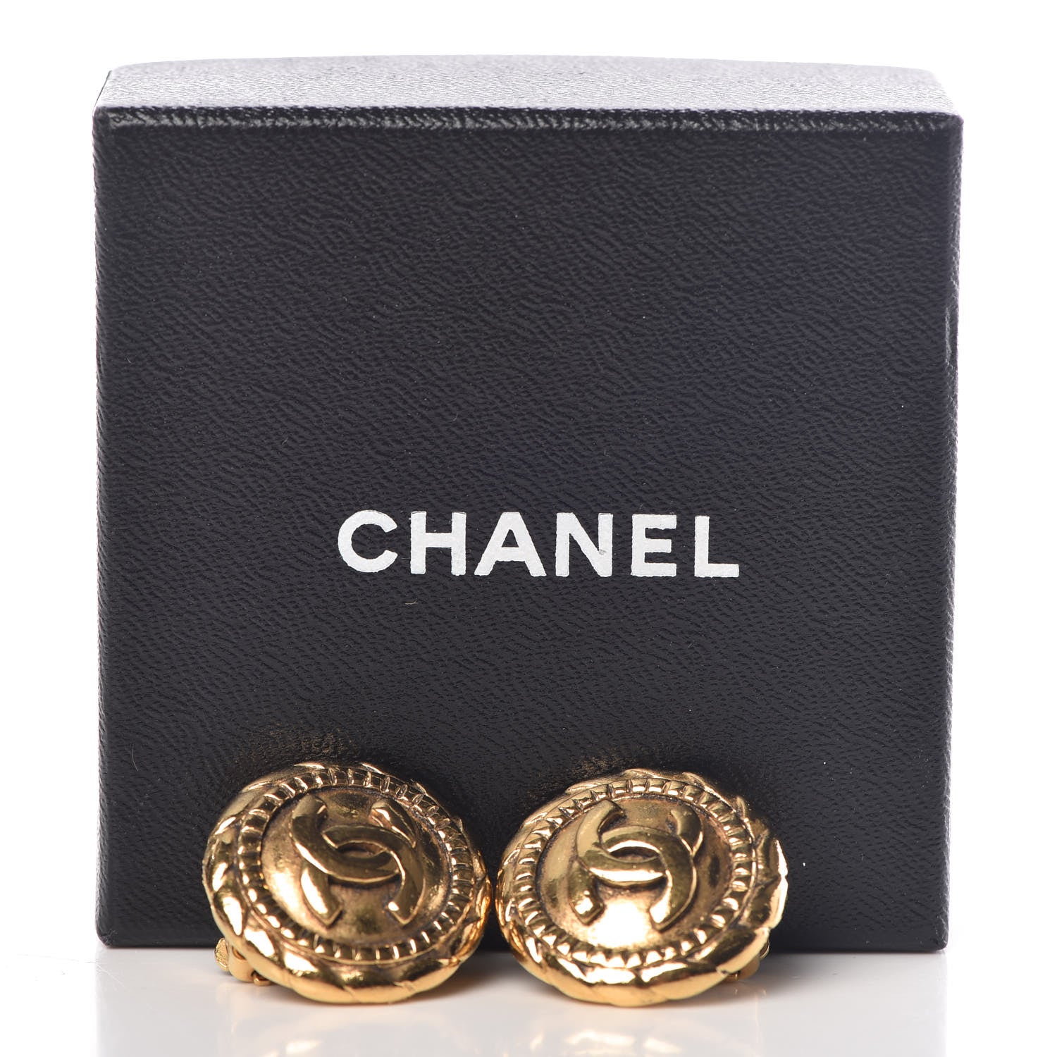 Chanel Round CC Clip On Earrings Gold 5 of 5
