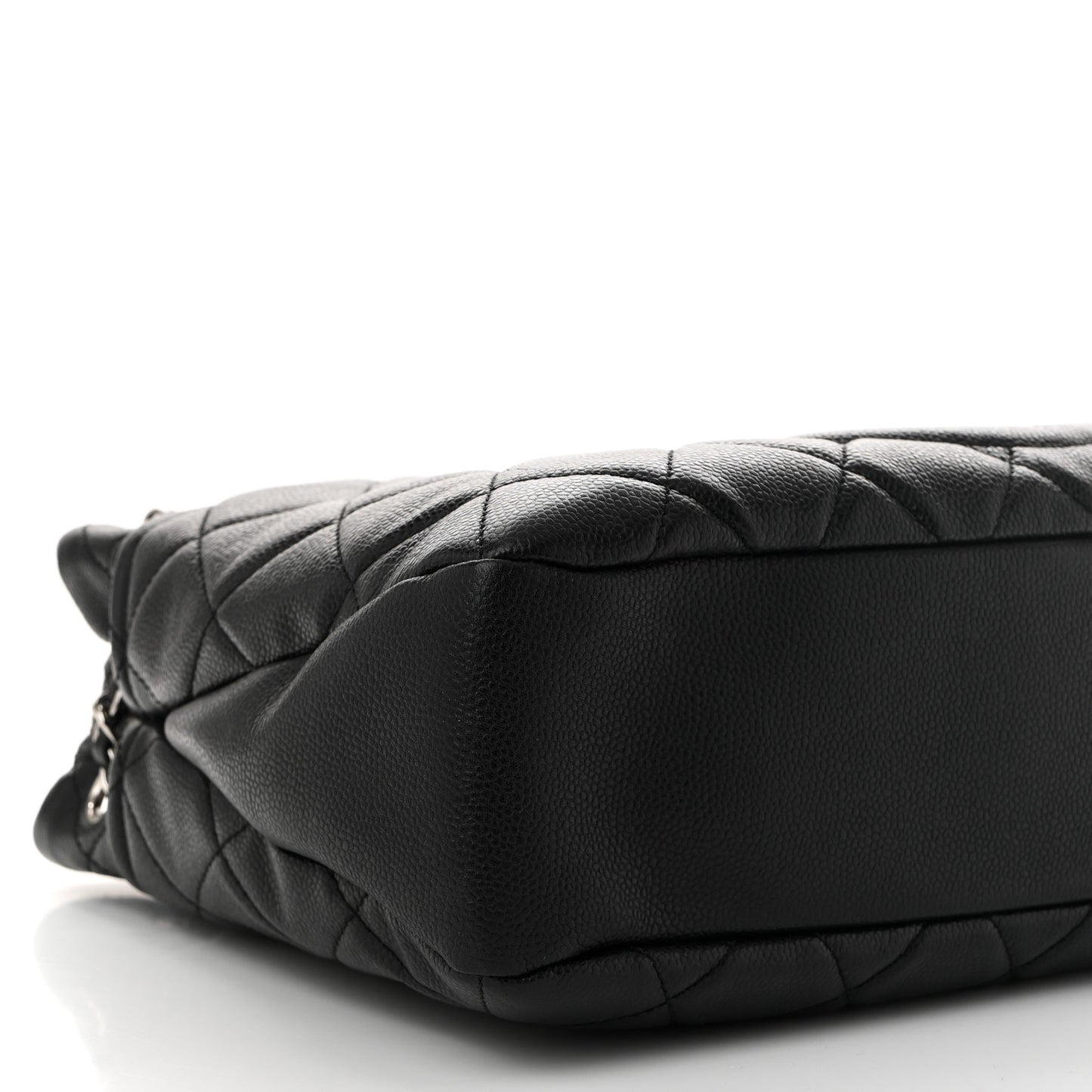 Quilted Grand Shopping Tote GST Black