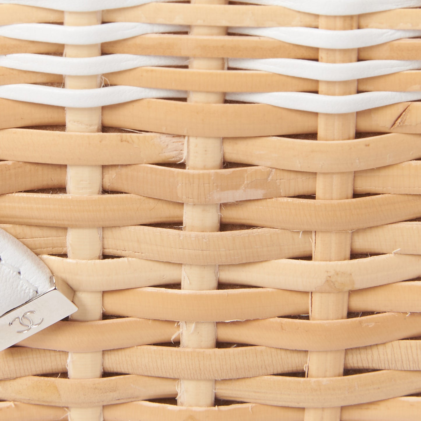 Raffia Calfskin CC Filigree Vanity Case White