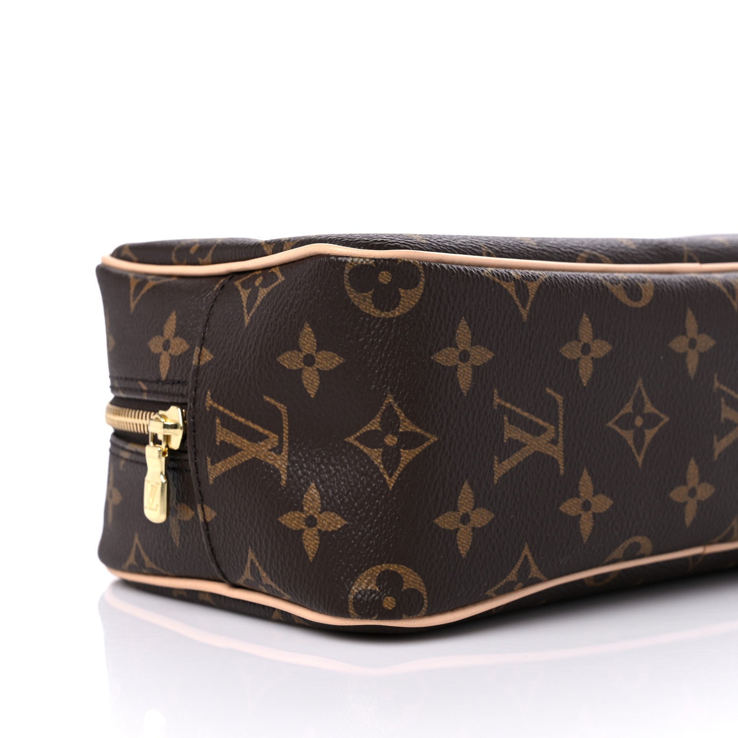 Louis Vuitton Monogram Toiletry Bag 25 7 of 9