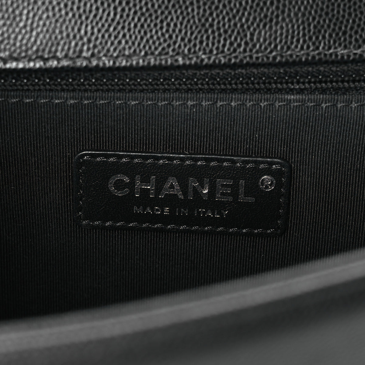 Caviar Quilted New Medium Boy Flap Black