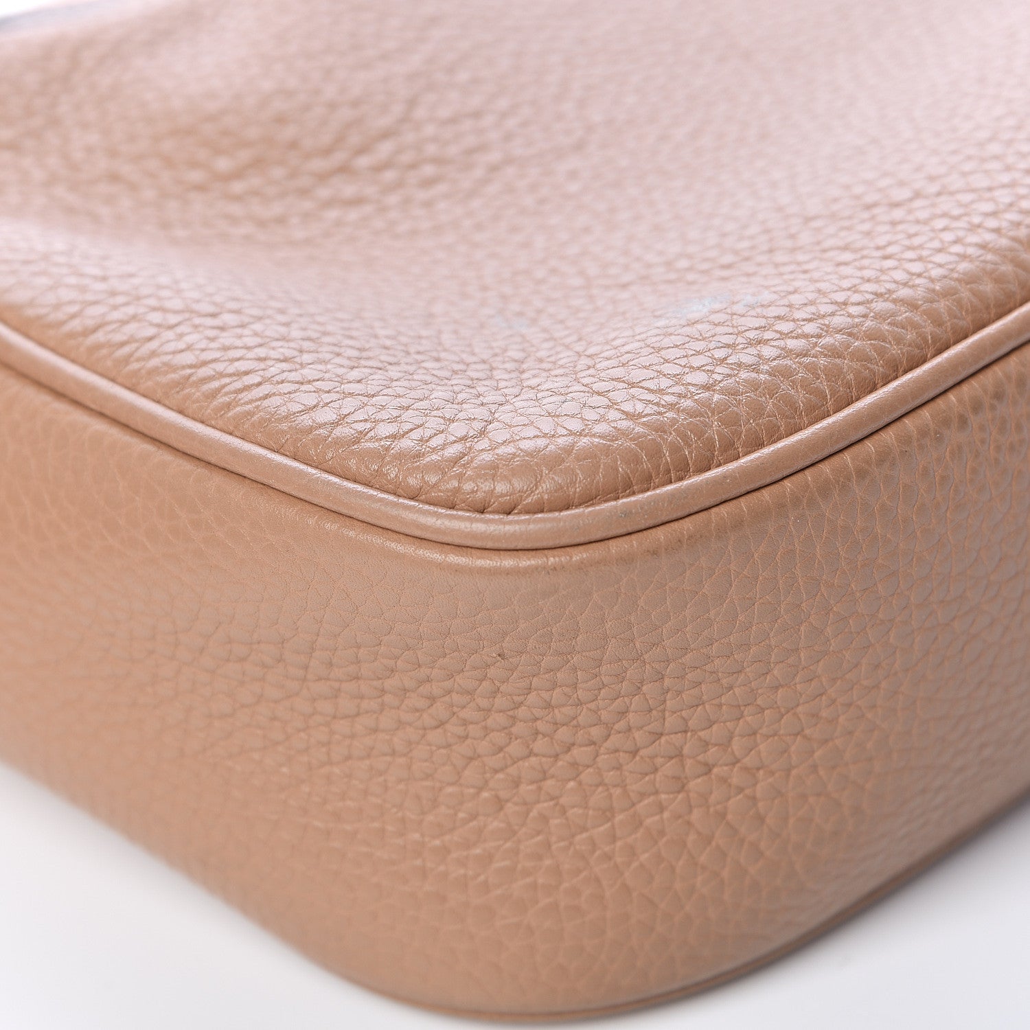 Gucci Pebbled Calfskin Small Soho Disco Bag Camelia 14 of 20