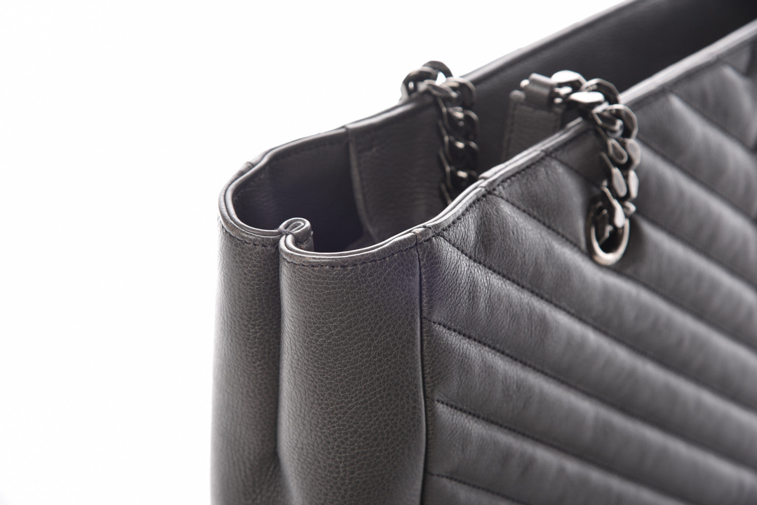 Saint Laurent Sheepskin Matelasse Chevron Large Monogram Shopping Bag Light Coal 15 of 22