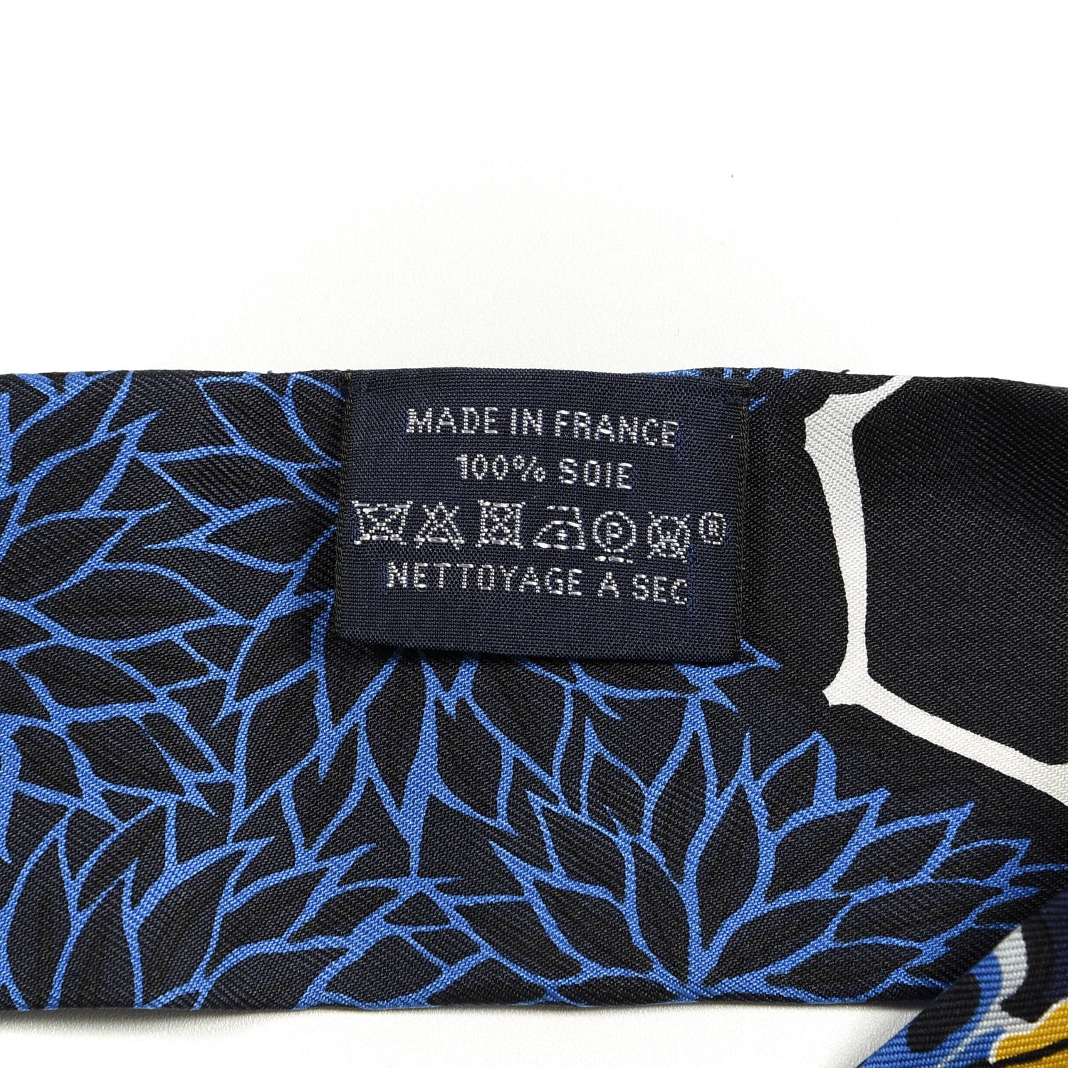 Hermes Silk The Three Graces Twilly Bleu Nuit Gold Black 3 of 3