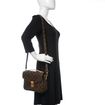 Louis Vuitton Monogram Pochette Metis 2 of 10