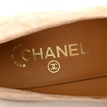 Chanel Suede Calfskin Grosgrain CC Pumps 39 Beige Black 6 of 9