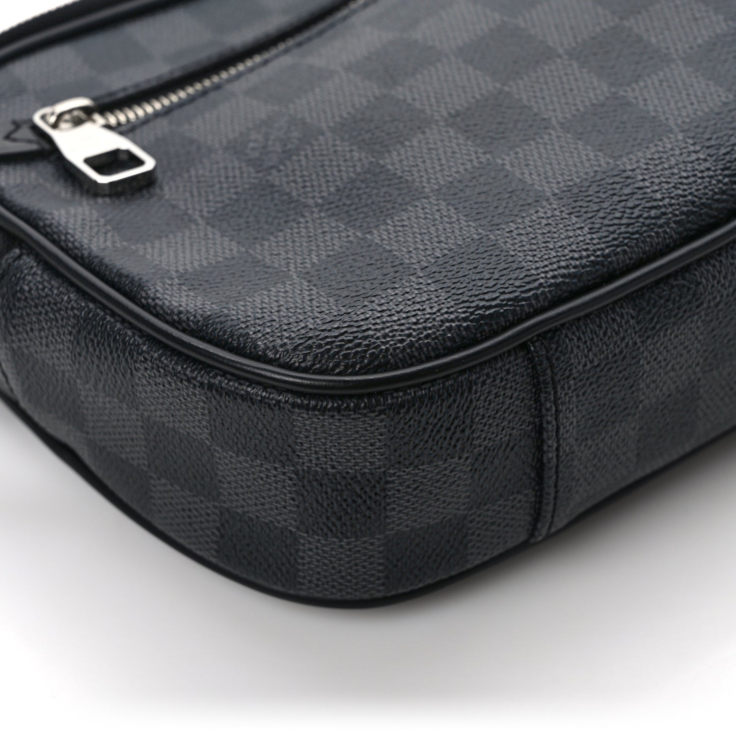 Damier Graphite Ambler