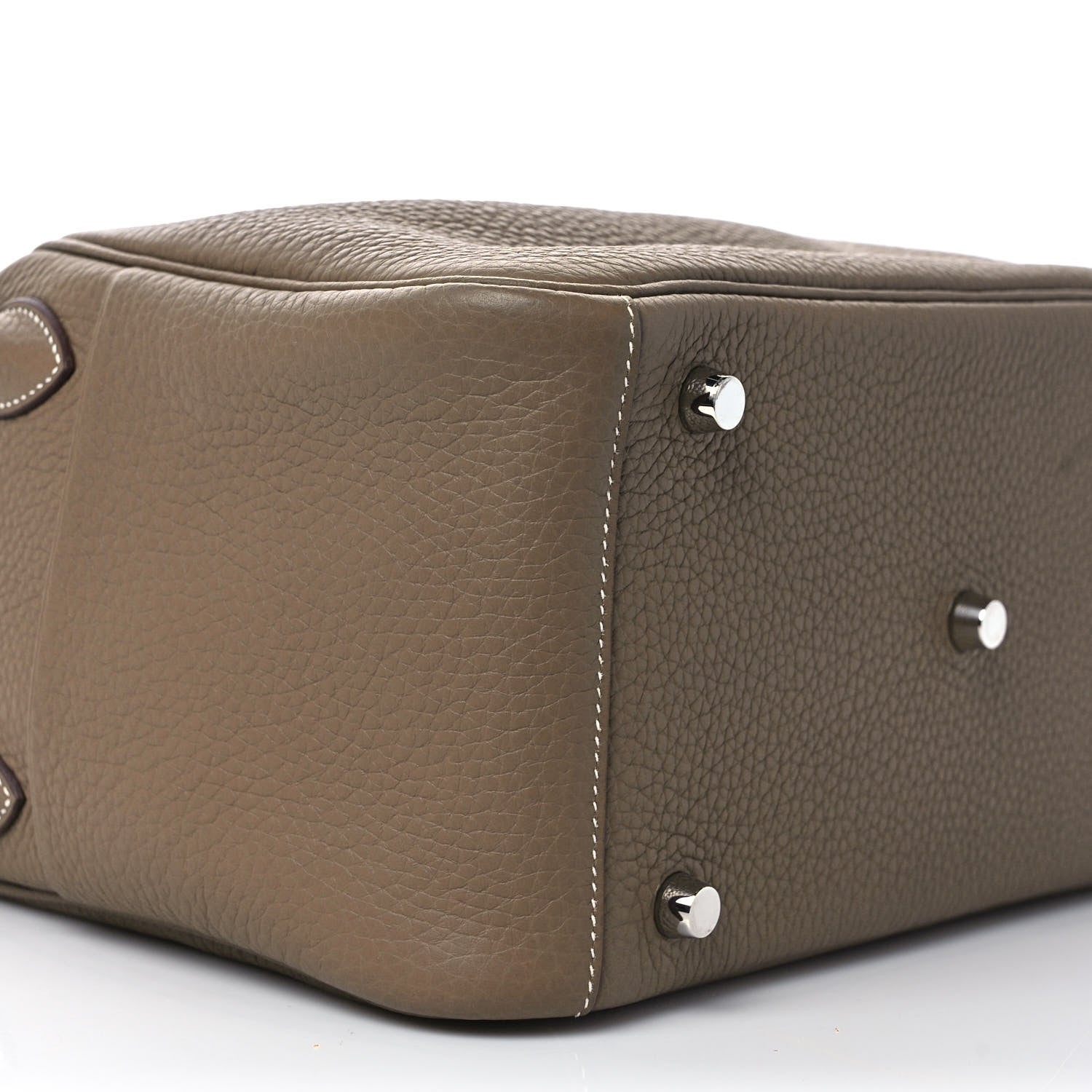 Hermes Taurillon Clemence Lindy 26 Etoupe 7 of 9