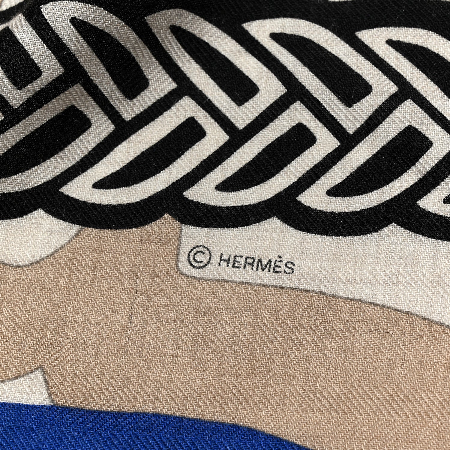 Hermes Cashmere Silk Fantaisie D'etriers Shawl 140 Rose Bonbon Naturel Bleu 4 of 4