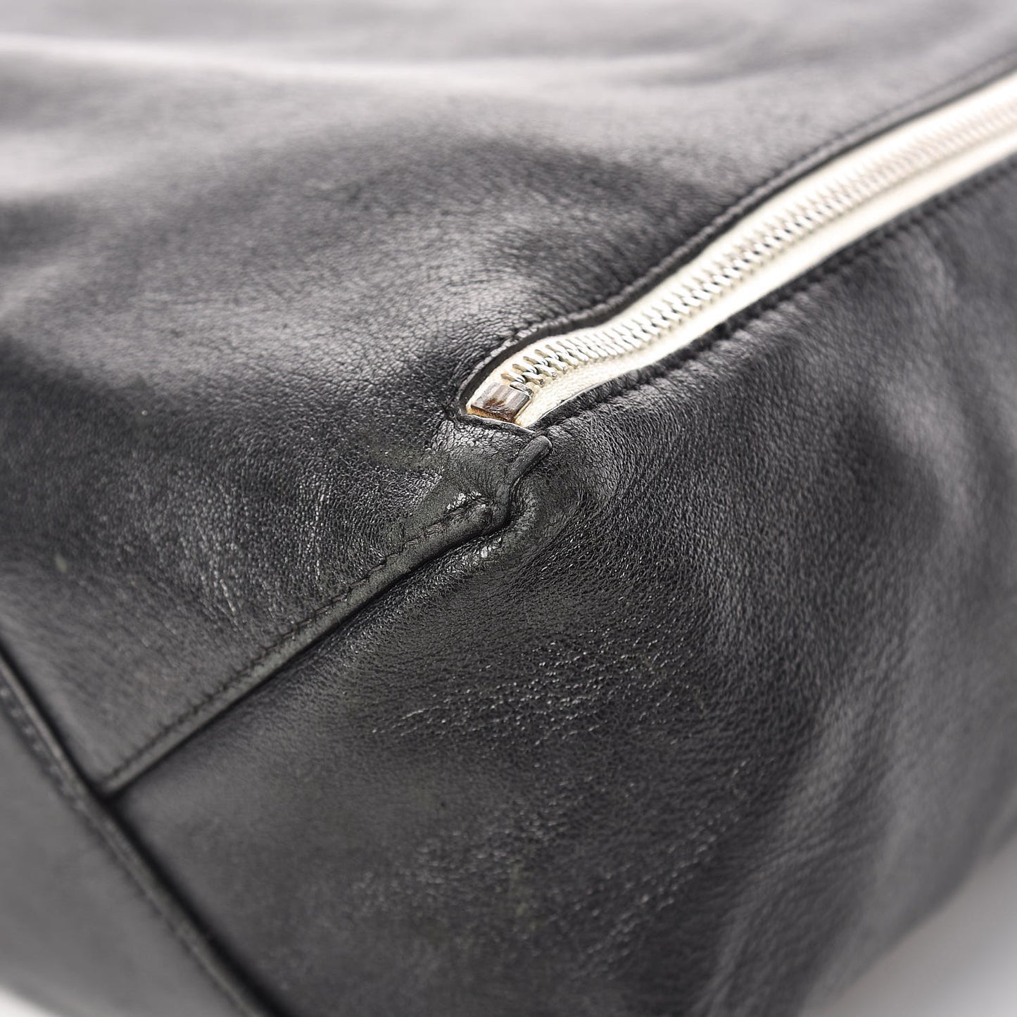 Smooth Lambskin Vertical Zip Cabas Black