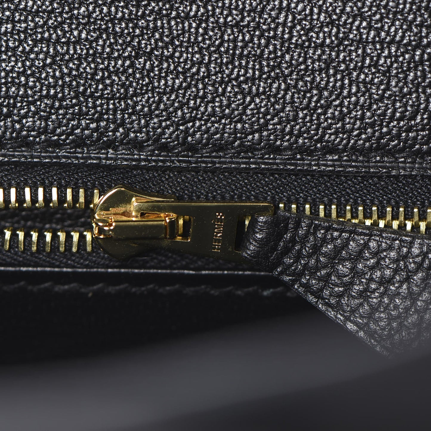 Taurillon Novillo Shiny Niloticus Crocodile Birkin Touch 25 Black