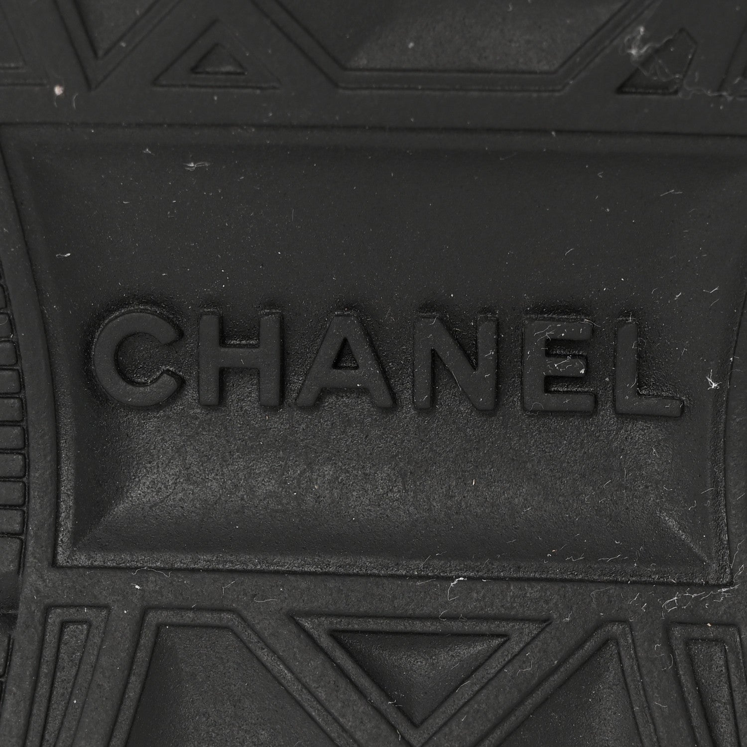 Chanel Velvet Calfskin Mixed Fibers CC Sneakers 37 Ivory Black 7 of 10