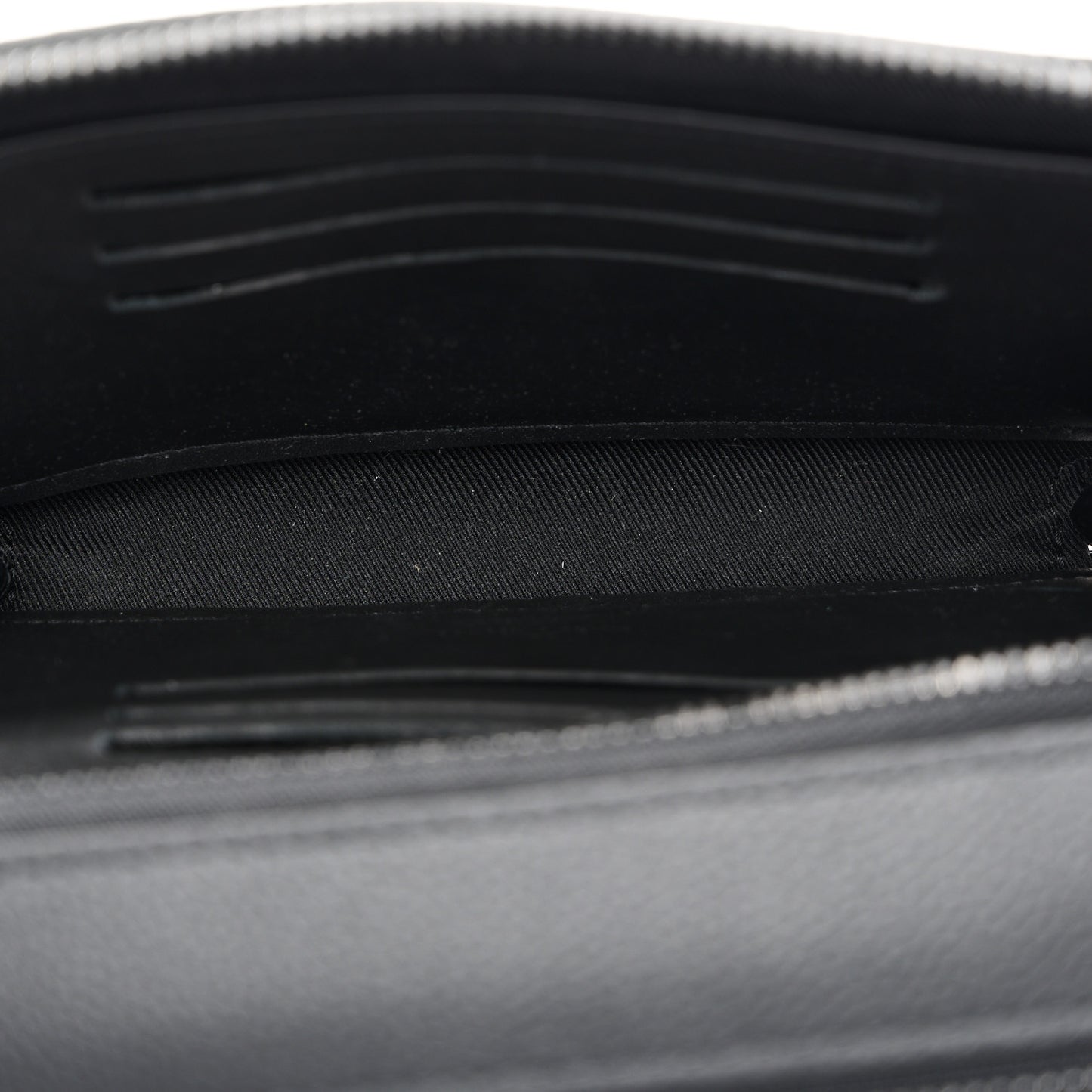 Calfskin Aerogram Alpha Wearable Wallet Black