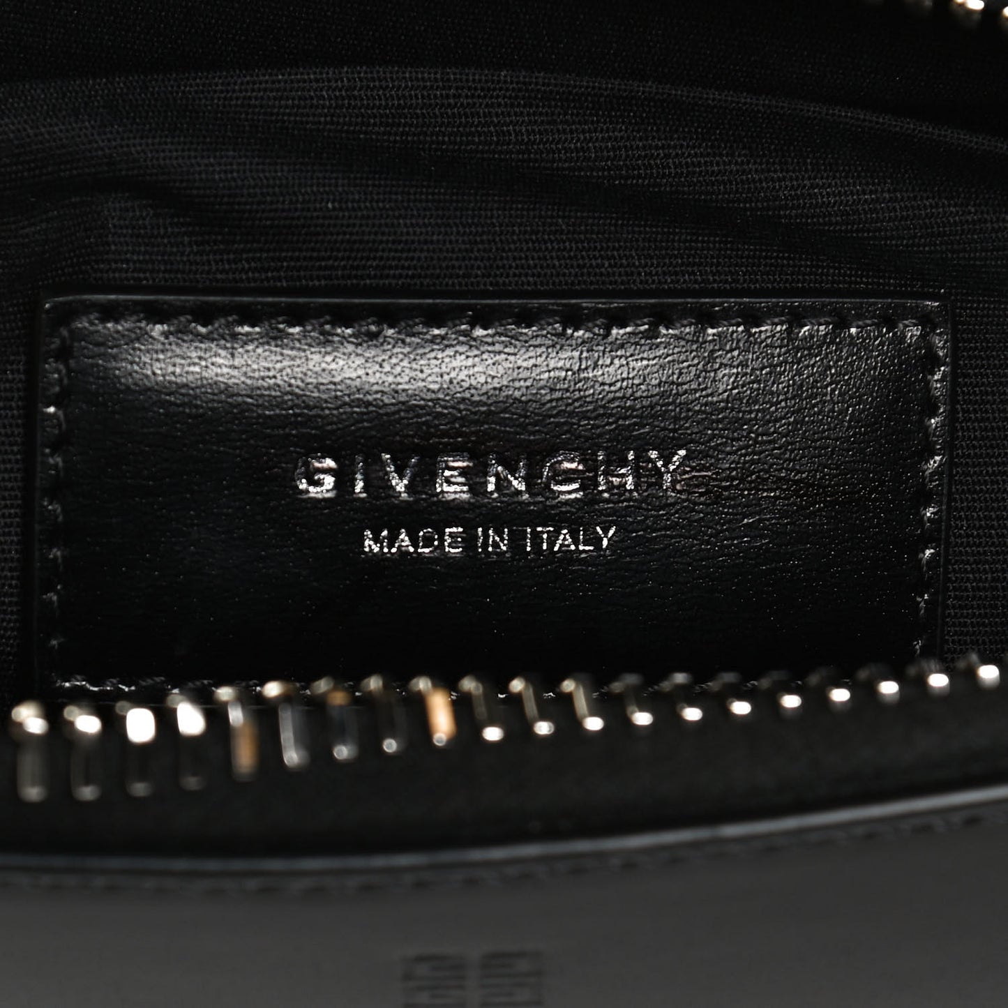 Box Calfskin Antigona U Crossbody Bag Black