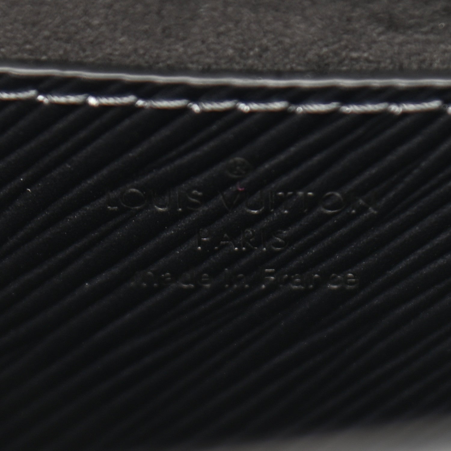 Louis Vuitton Epi Patent Twist Shoulder Bag MM Anthracite Nacre 7 of 9