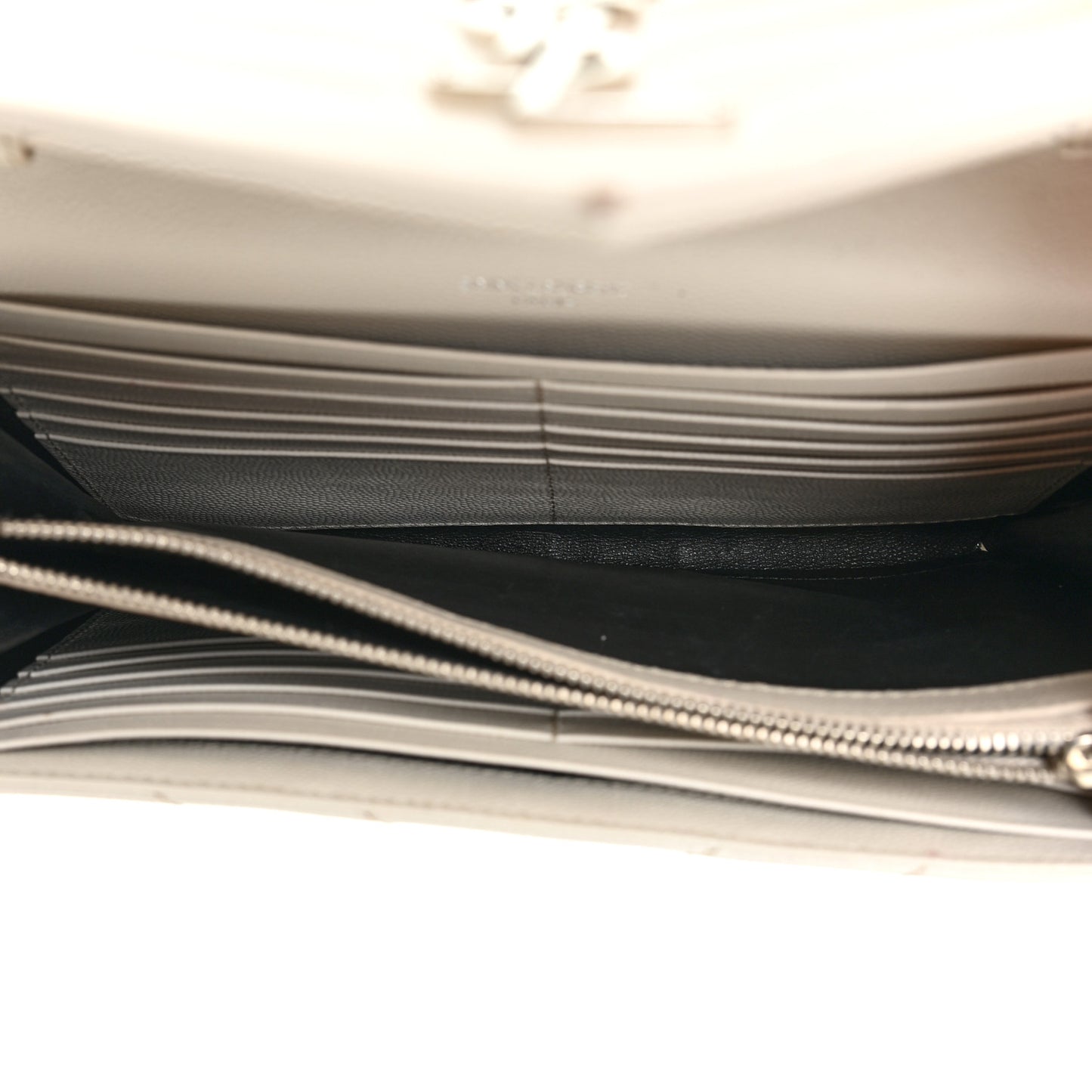 Grain De Poudre Matelasse Chevron Monogram Chain Wallet Icy White