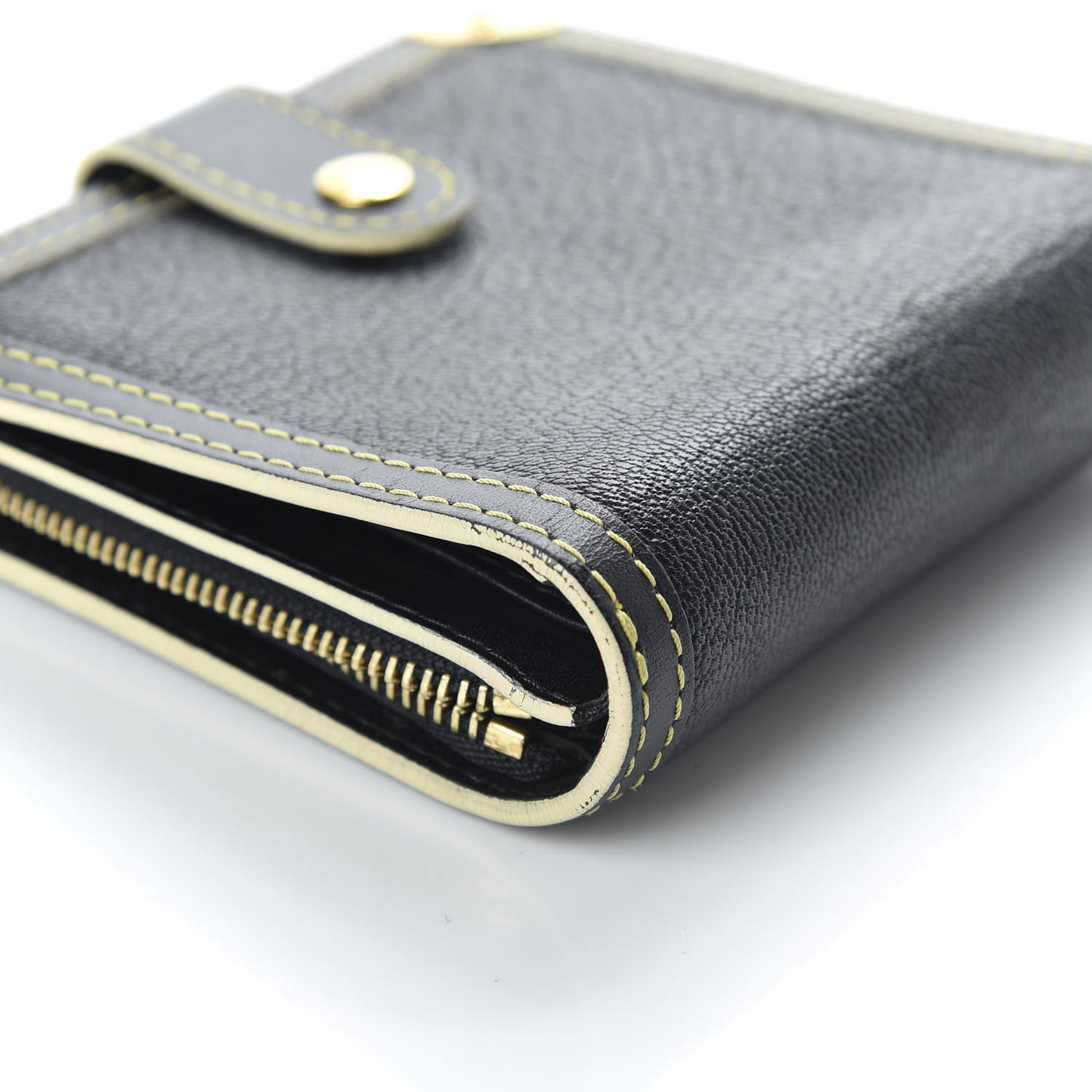 Suhali Compact Zipped Wallet Black