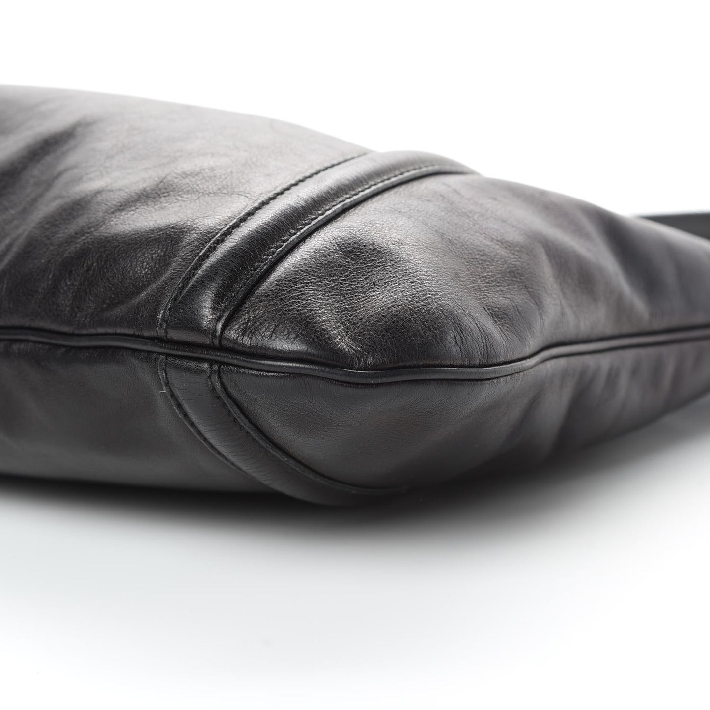 Calfskin Medium Britt Hobo Black