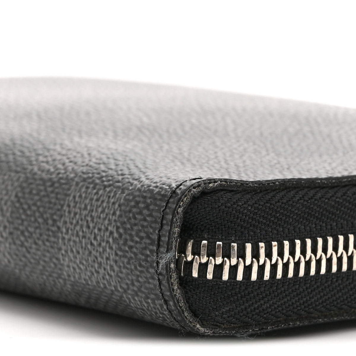 Damier Graphite Zippy Organizer Wallet
