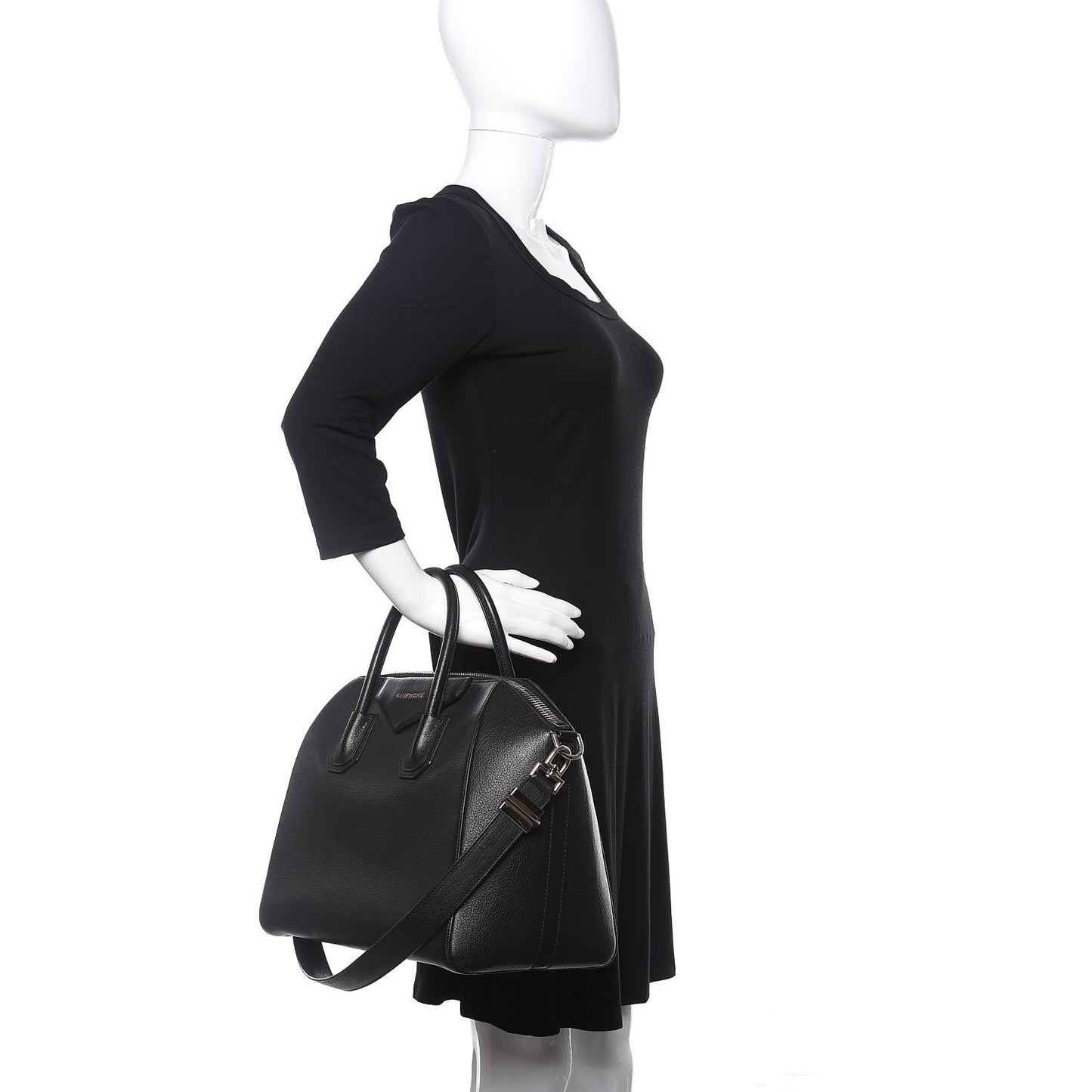 Sugar Goatskin Medium Antigona Black
