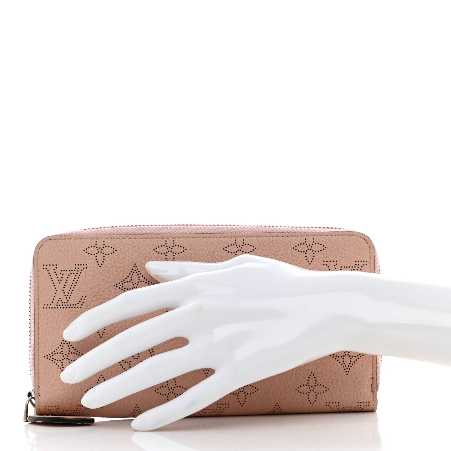 Louis Vuitton Mahina Zippy Wallet Magnolia 2 of 8