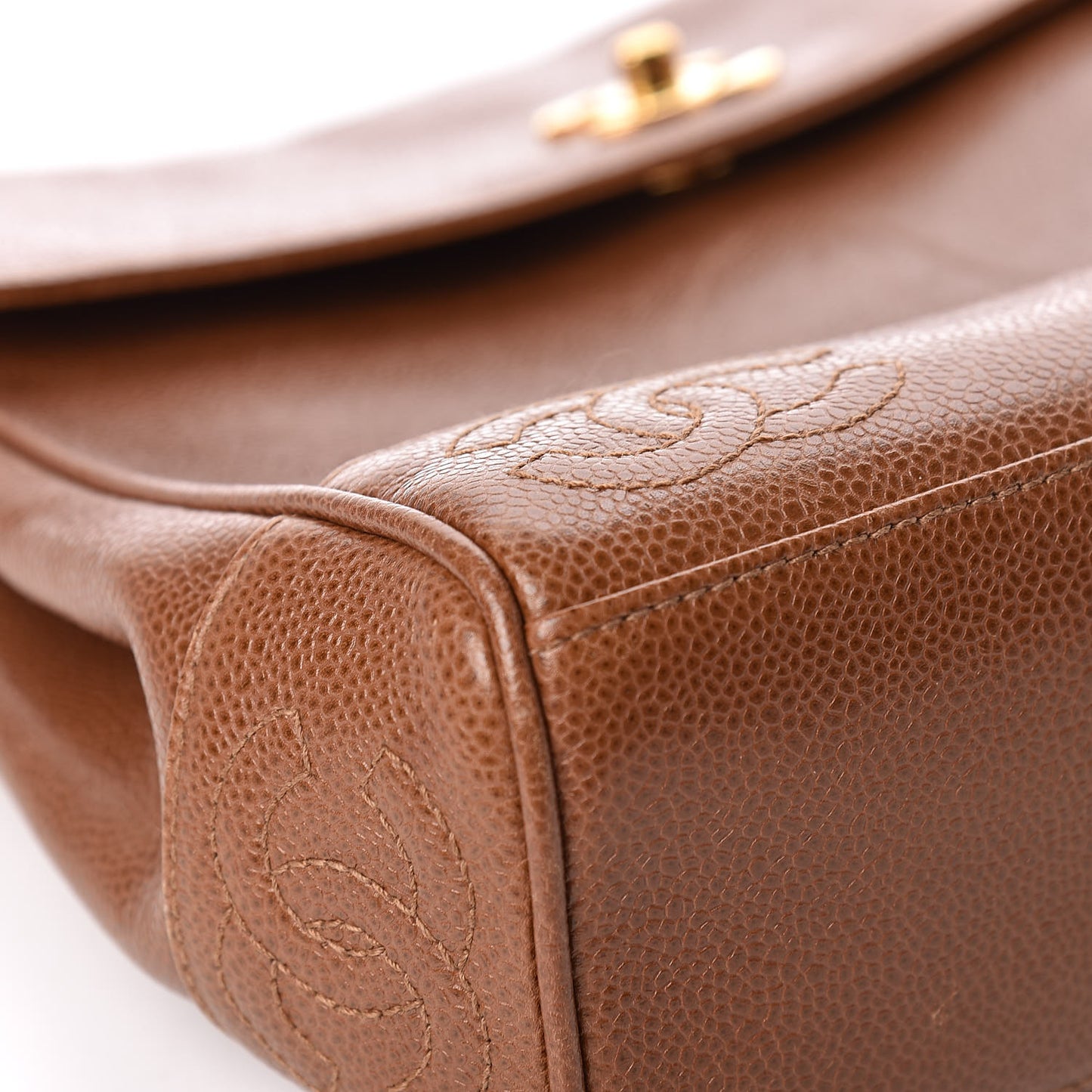 Caviar CC Shoulder Bag Brown