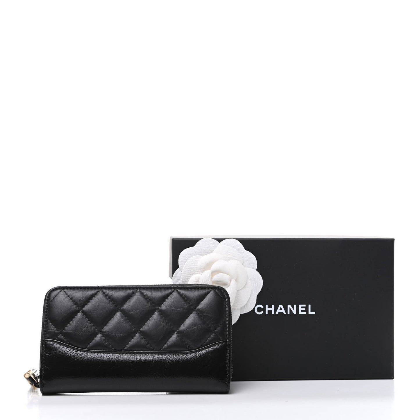 Aged Calfskin Quilted Small Gabrielle Zip Around Wallet Black