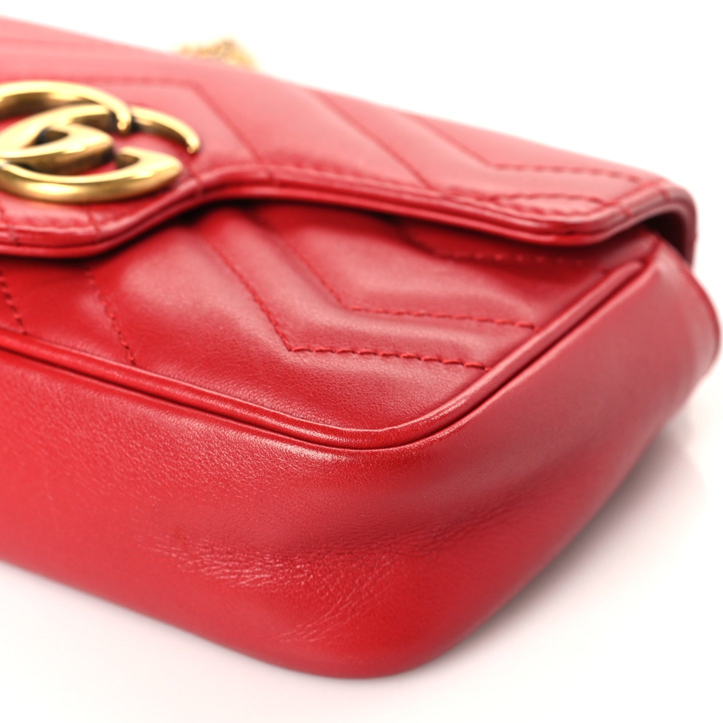 Calfskin Matelasse Super Mini GG Marmont Shoulder Bag Hibiscus Red