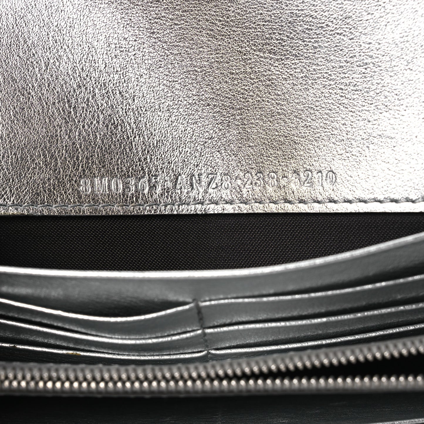 Metallic Calfskin Continental Wallet On Chain Argento