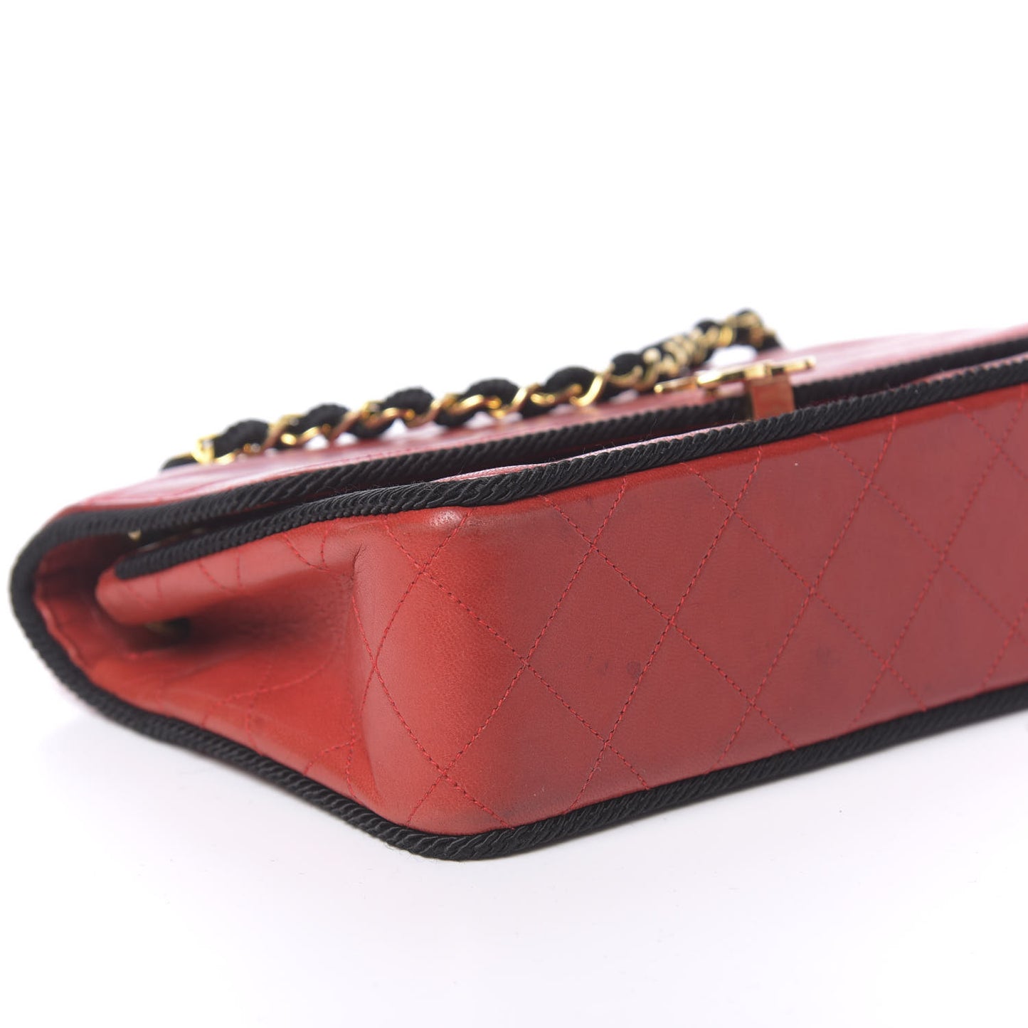 Lambskin Scallop Quilted Single Flap Red Black