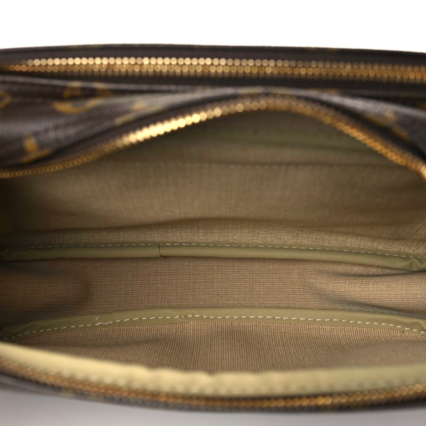 Louis Vuitton Monogram Reporter PM 8 of 10