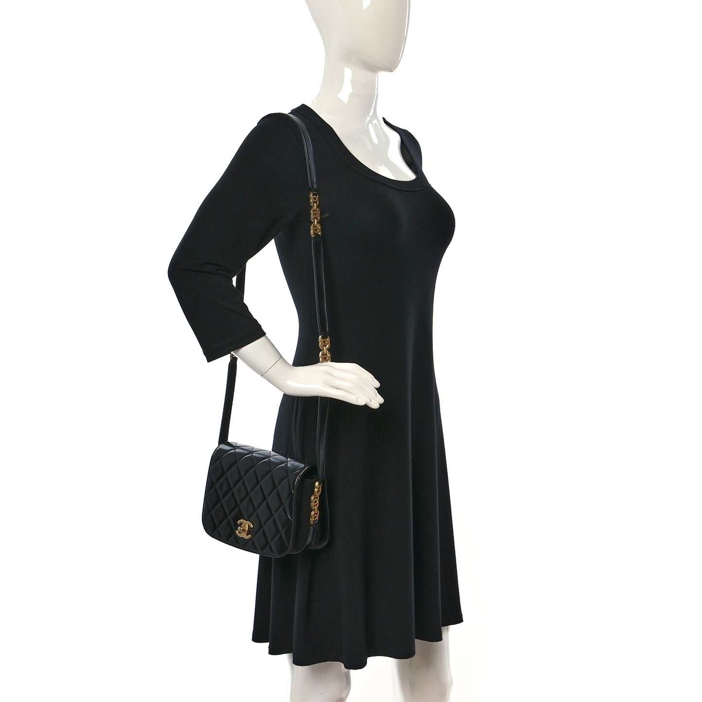 Shiny Calfskin Quilted Suede Goatskin Messenger Black