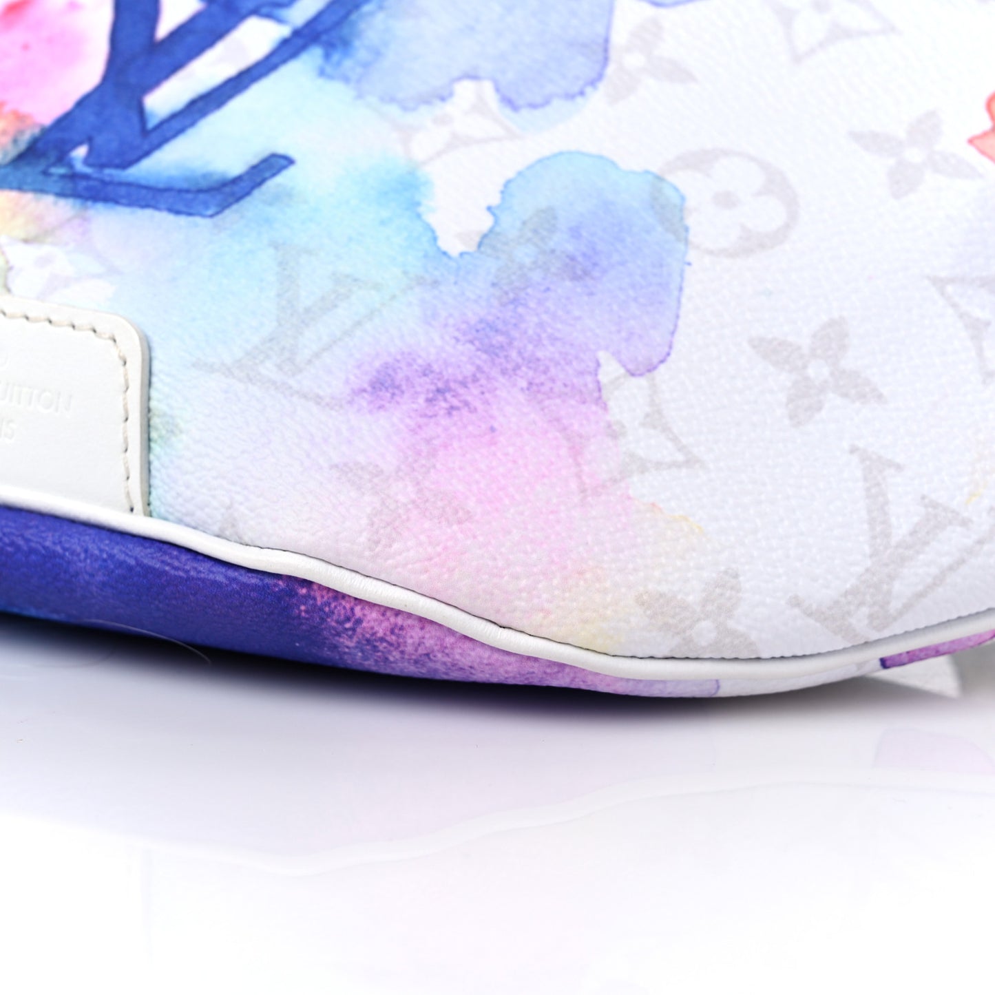 Monogram Watercolor Discovery Bumbag Multicolor