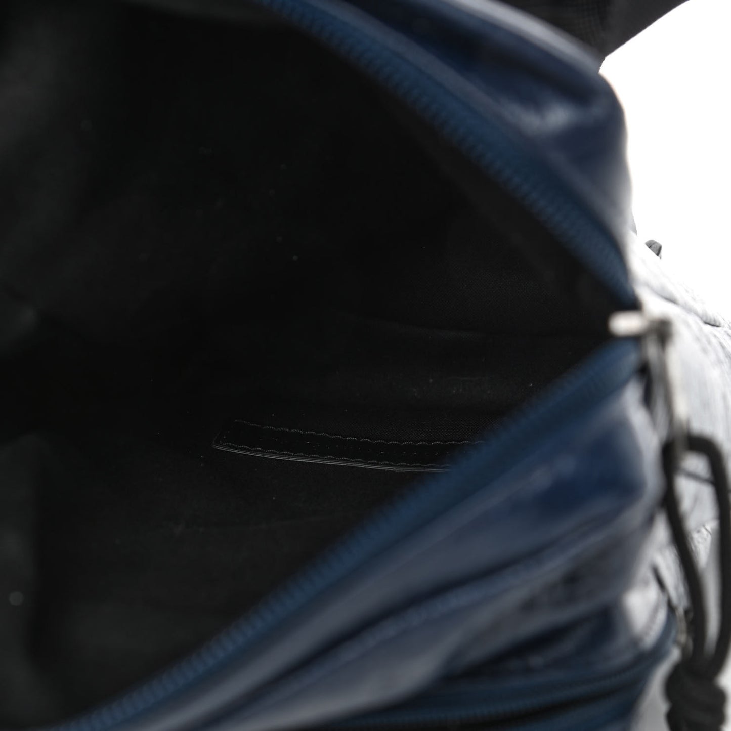 Agneau Explorer Crossbody Navy