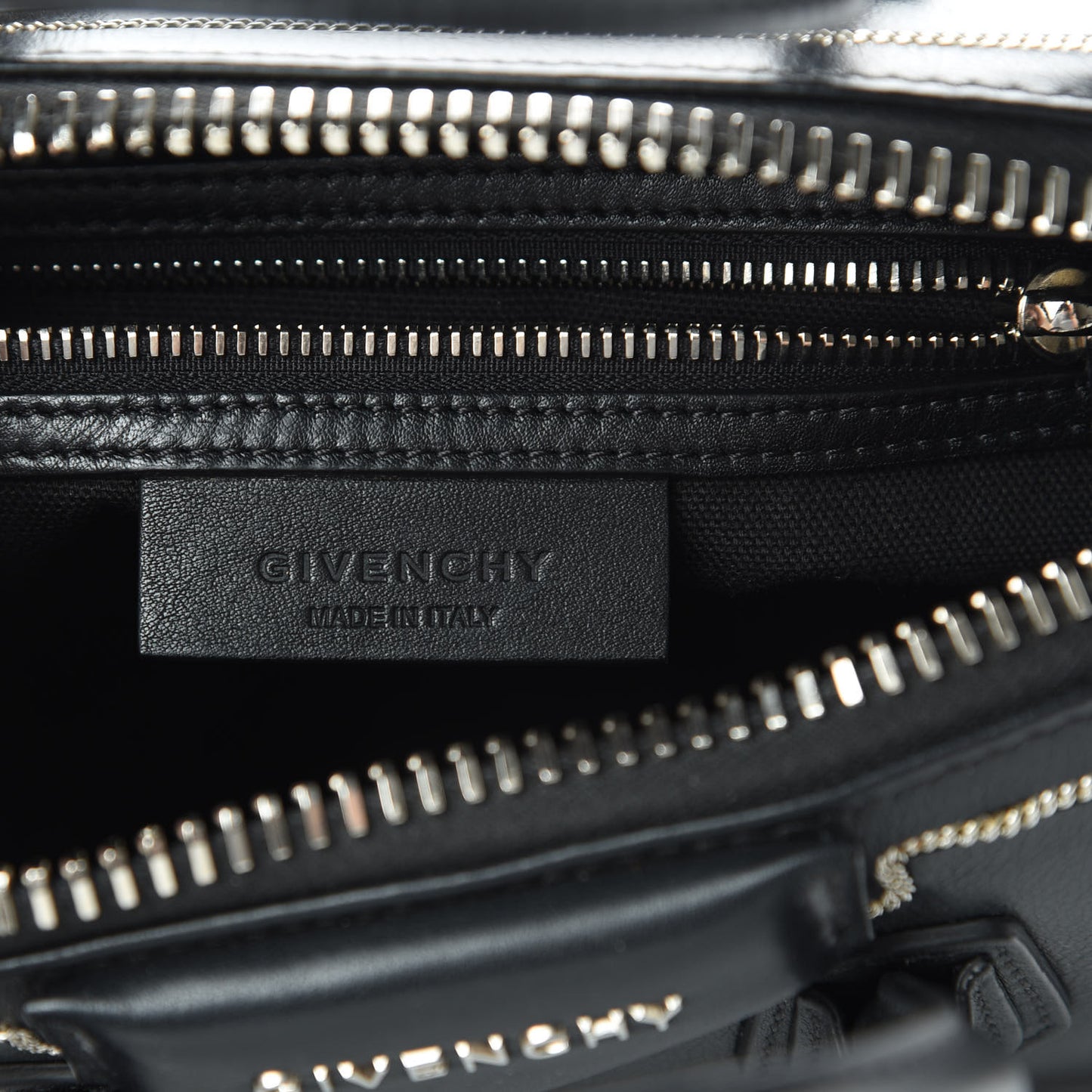 Calfskin Chain Detail Mini Antigona Black