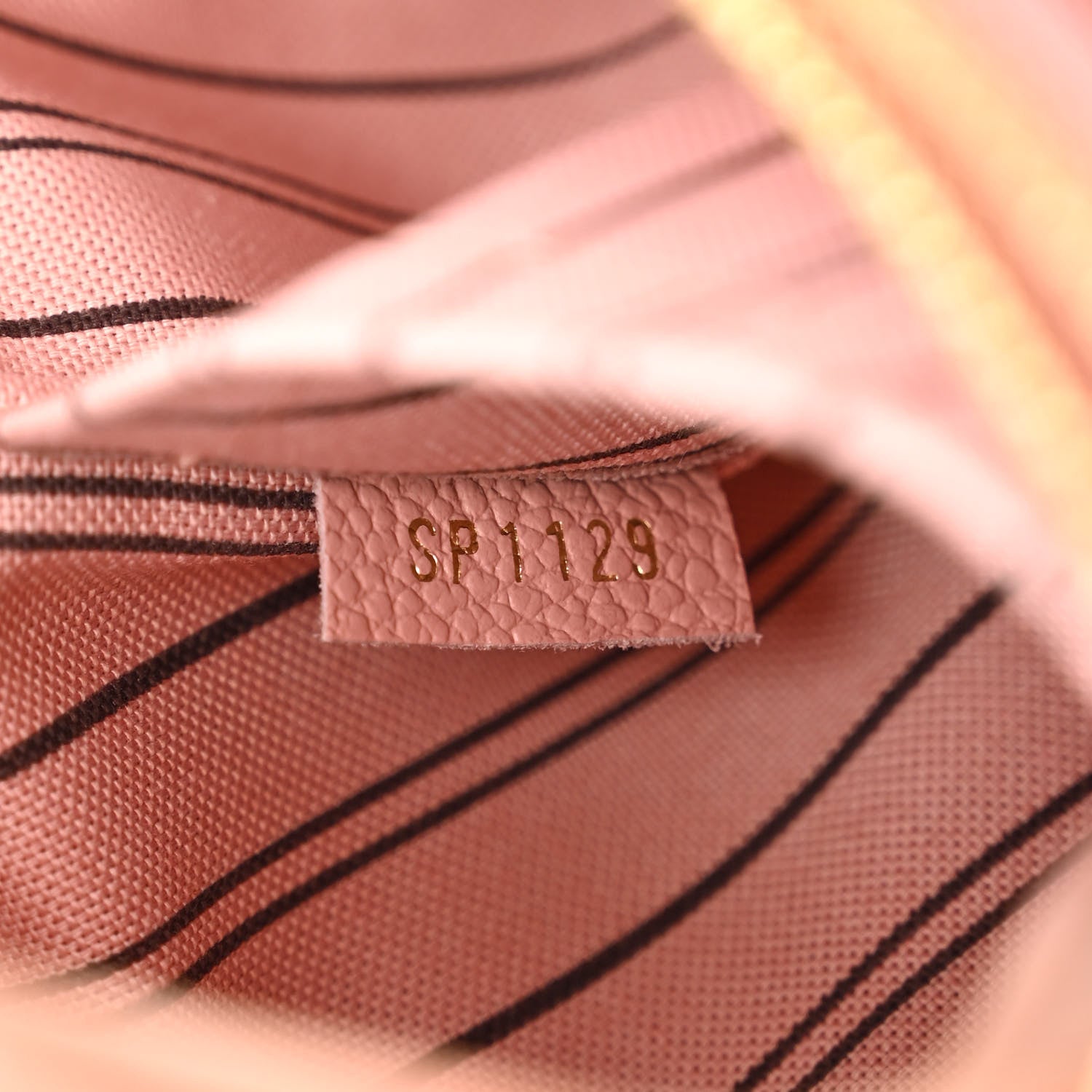 Louis Vuitton Empreinte Montaigne BB Rose Poudre 7 of 10