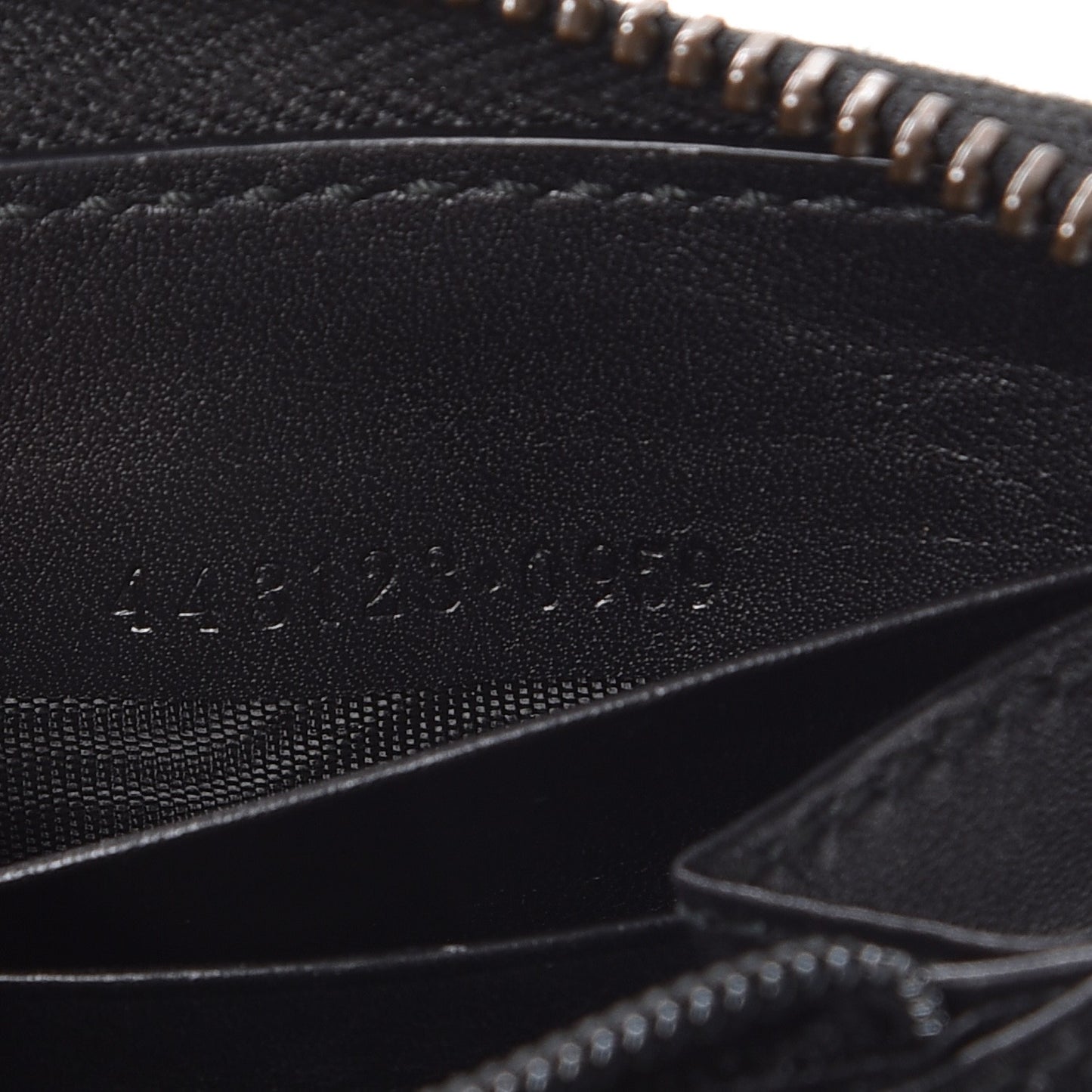 Calfskin Matelasse GG Marmont Zip Around Wallet Black