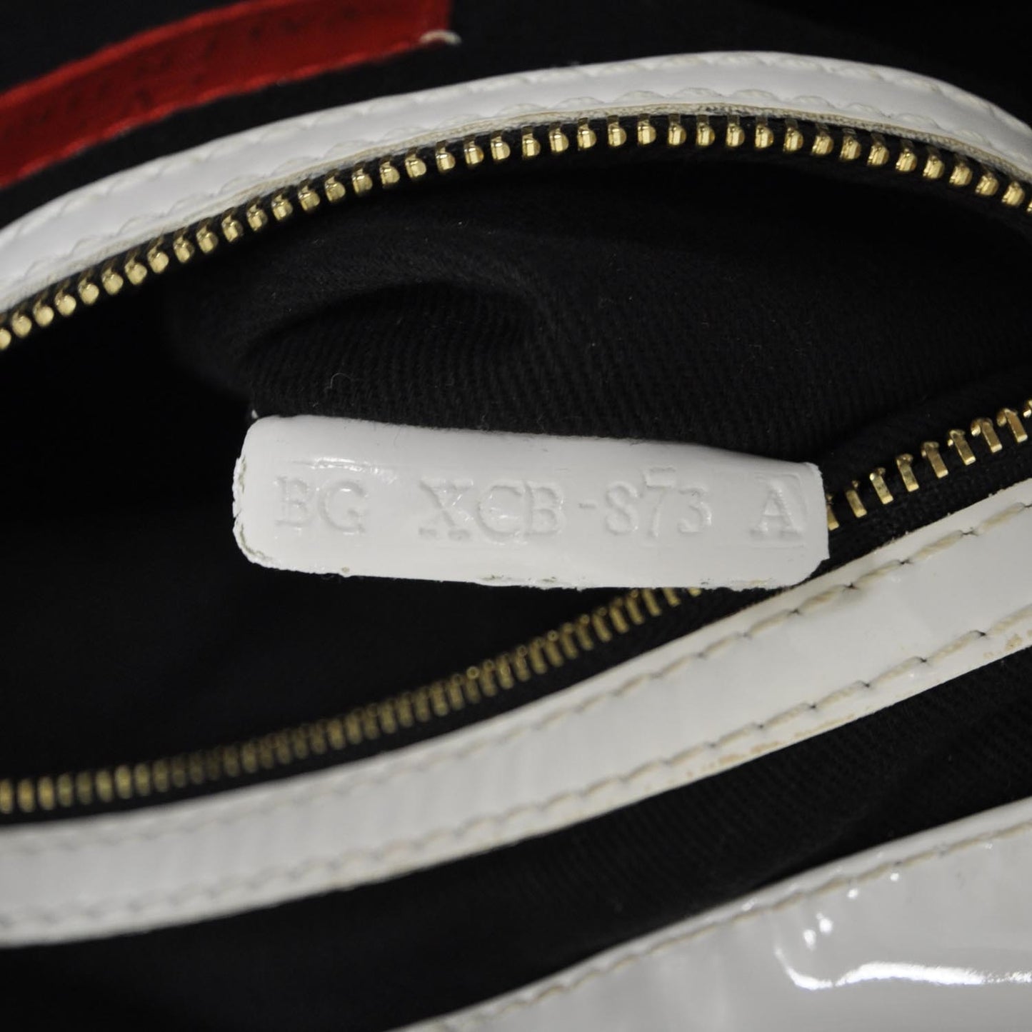 Patent Lacca Large Nuage Bow Hobo White