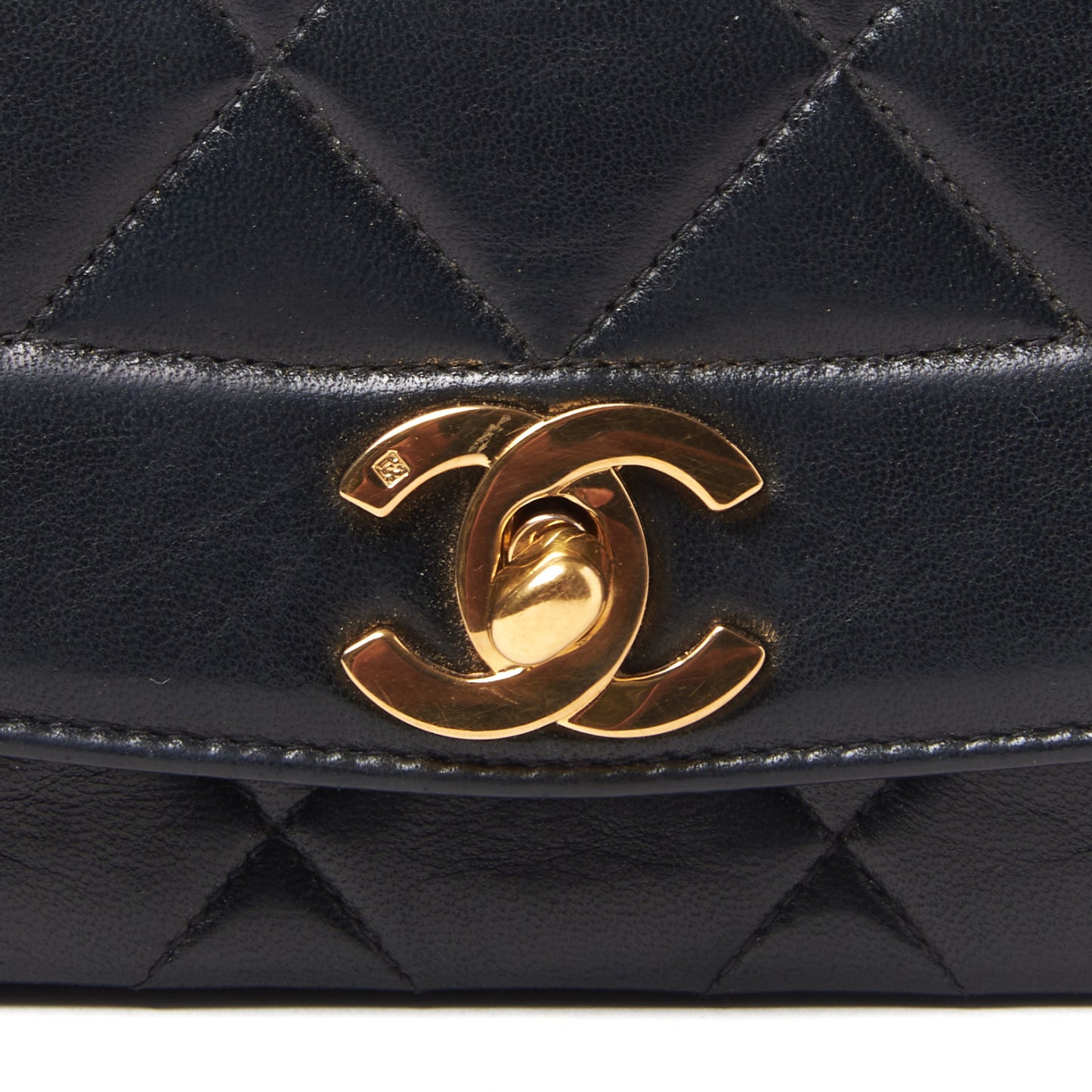 Lambskin Quilted Medium Single Flap Black