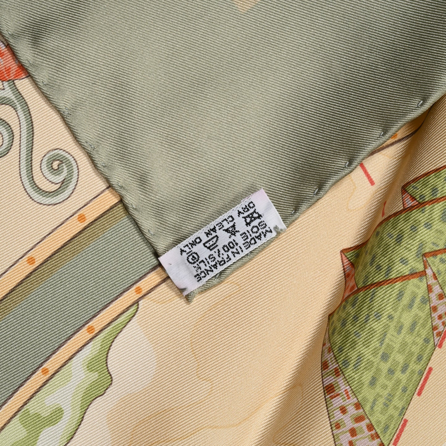 Silk www.hermes.com Scarf 90