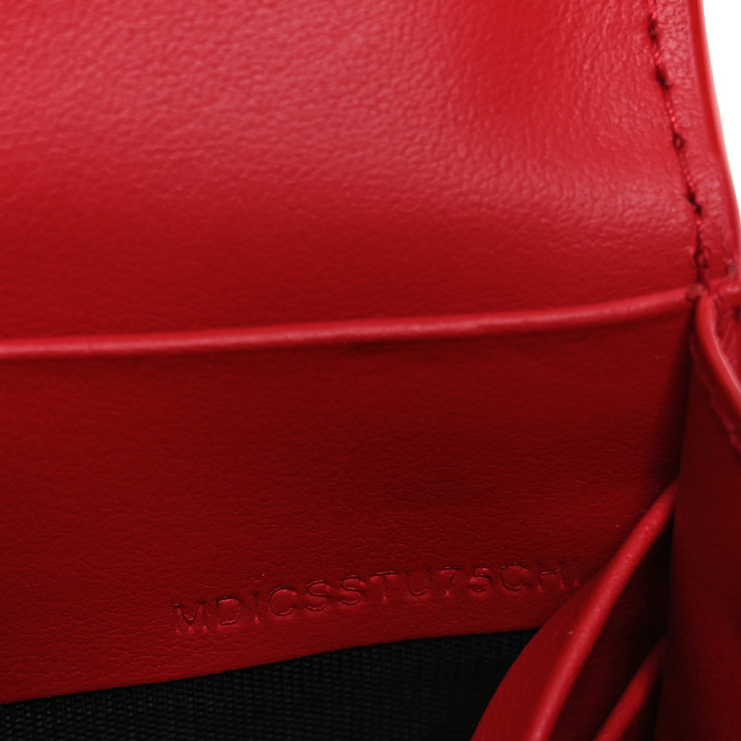 Grainy Calfskin Logo Henley Wallet  Red