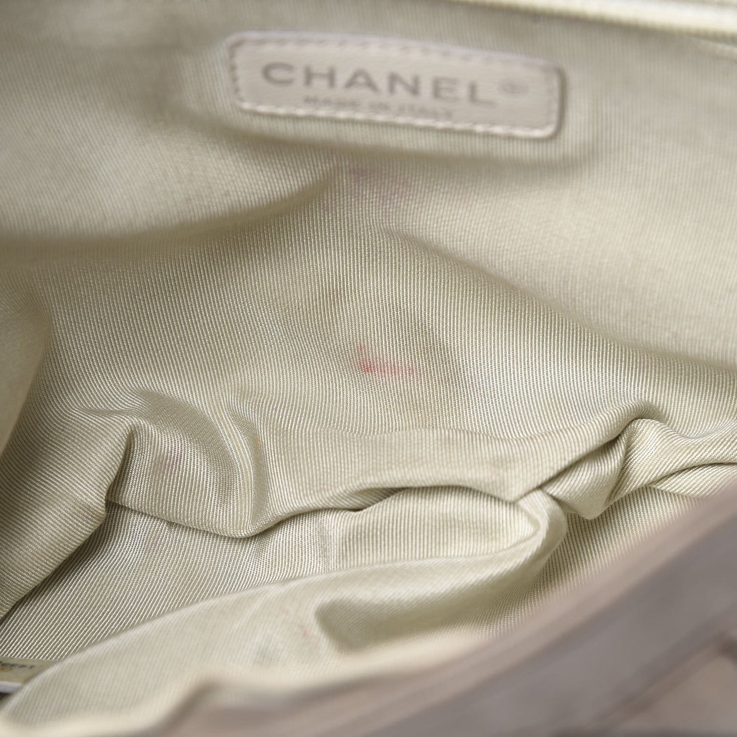 Washed Lambskin Quilted Medium Chain Around Messenger Taupe